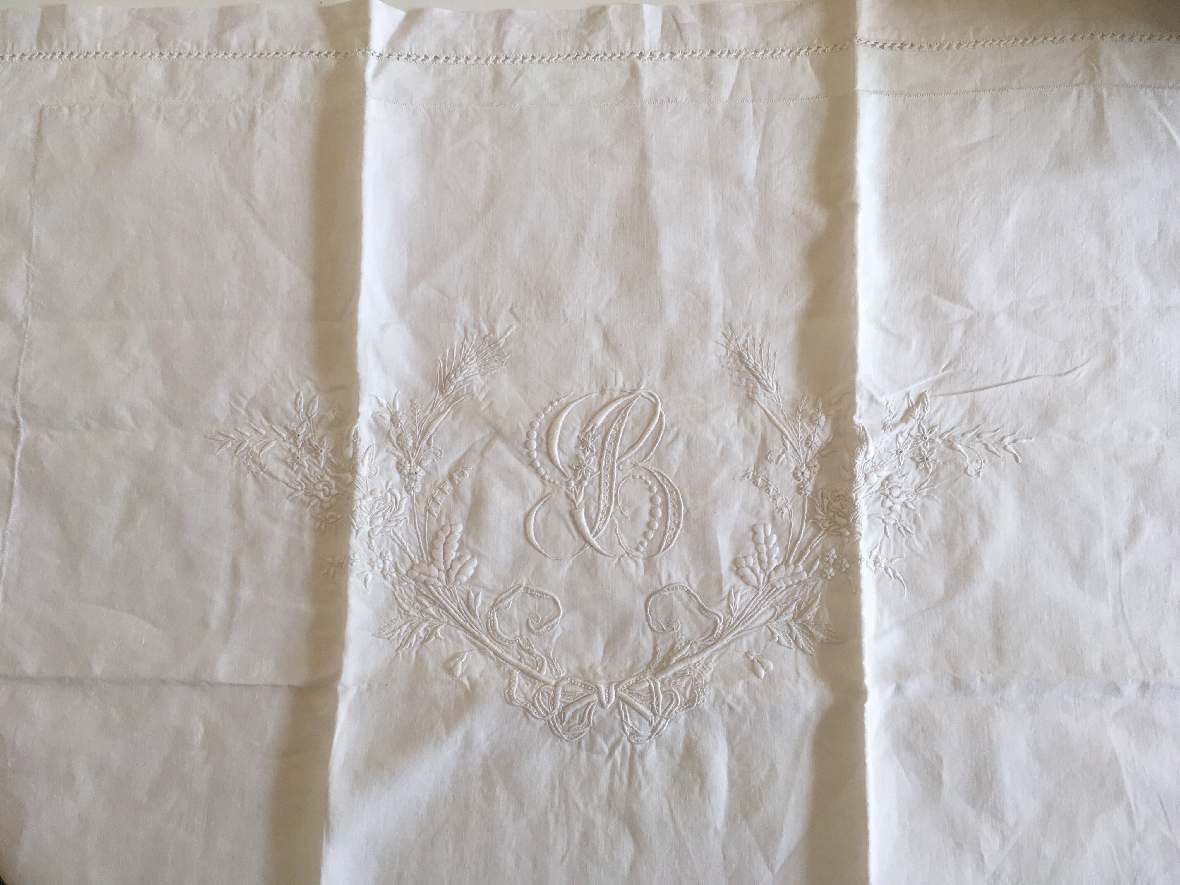 19th embroidered linen yarn wedding kit pillow taie B