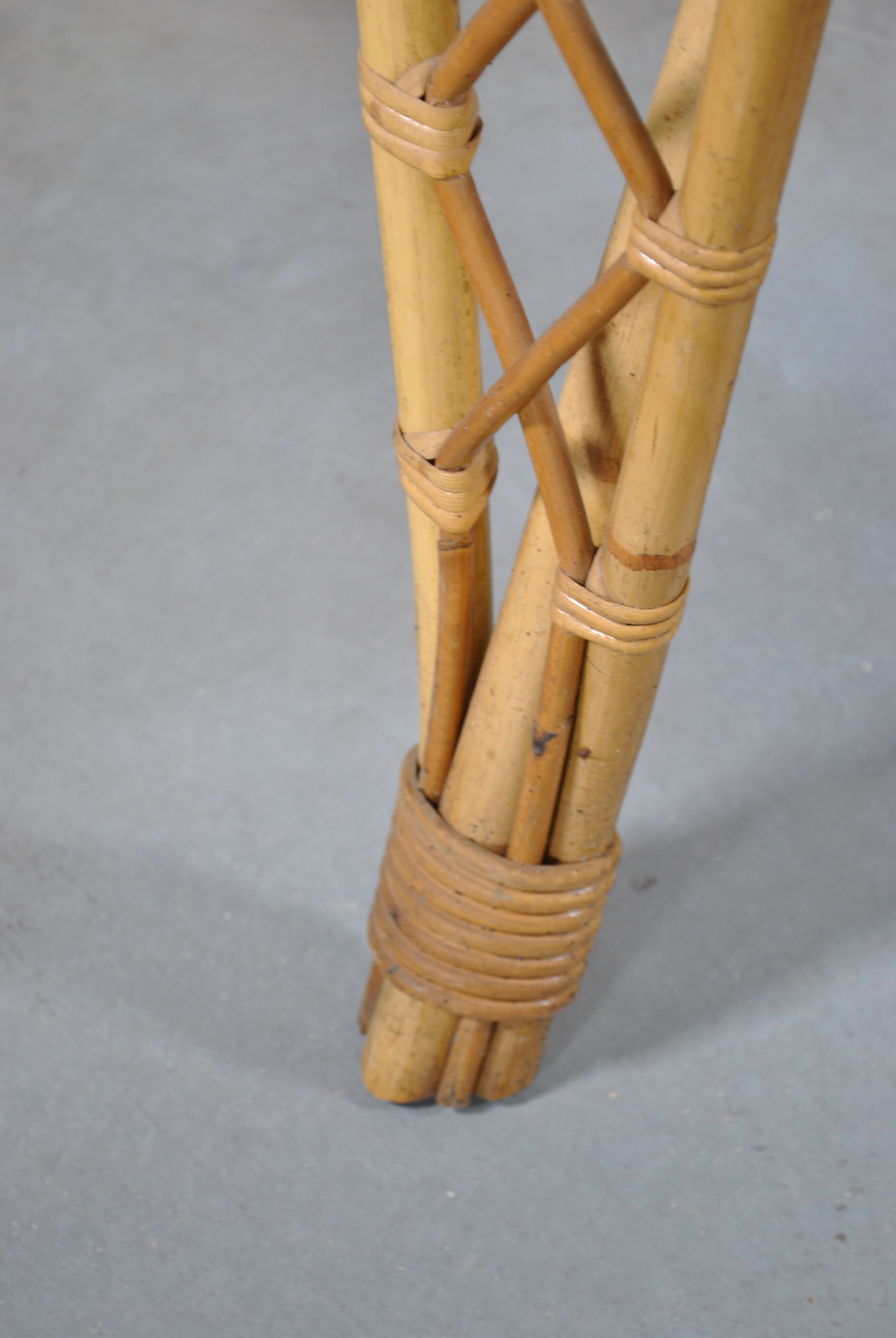 Rattan dining table year 60