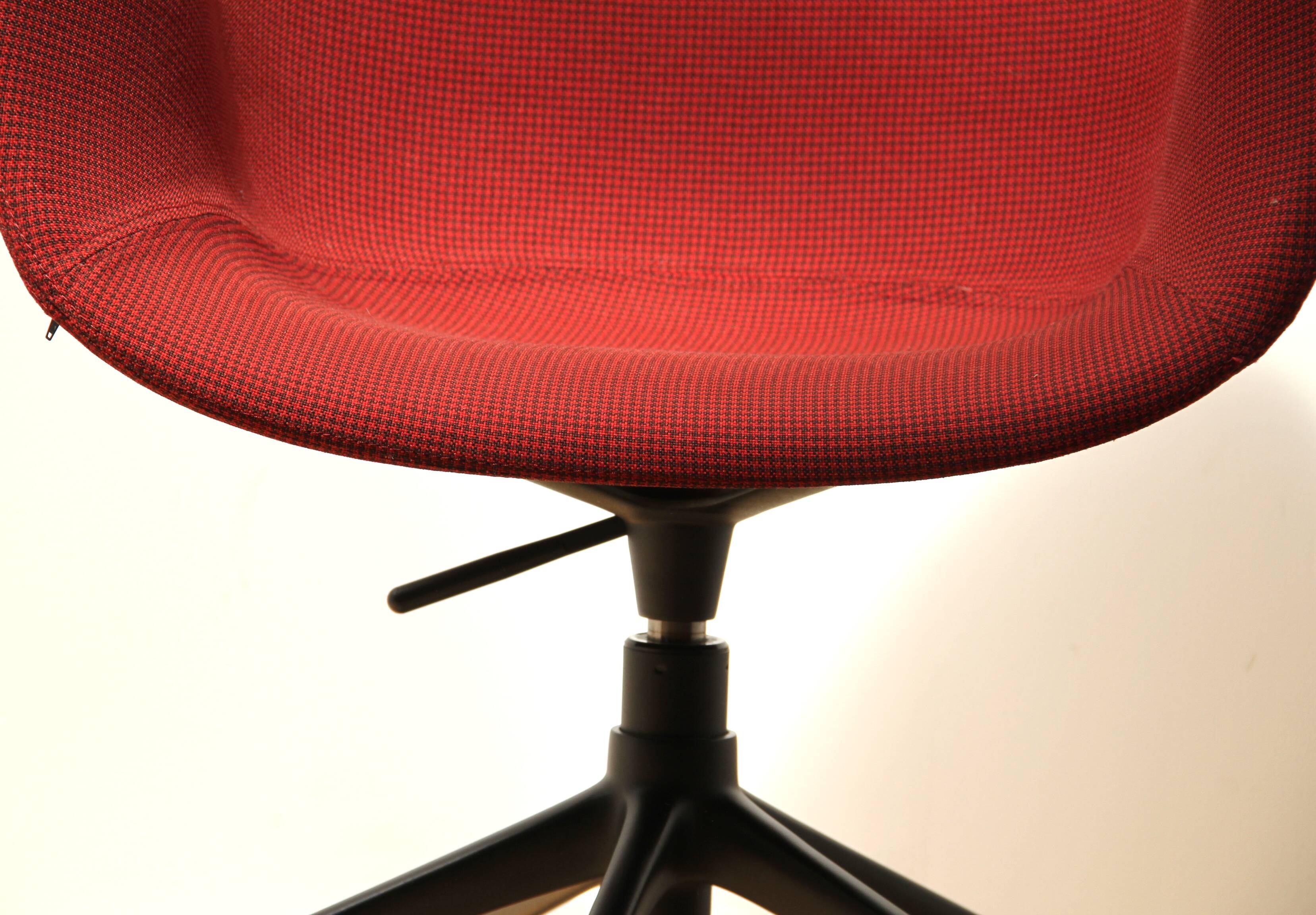Bai office armchair, Onderrata