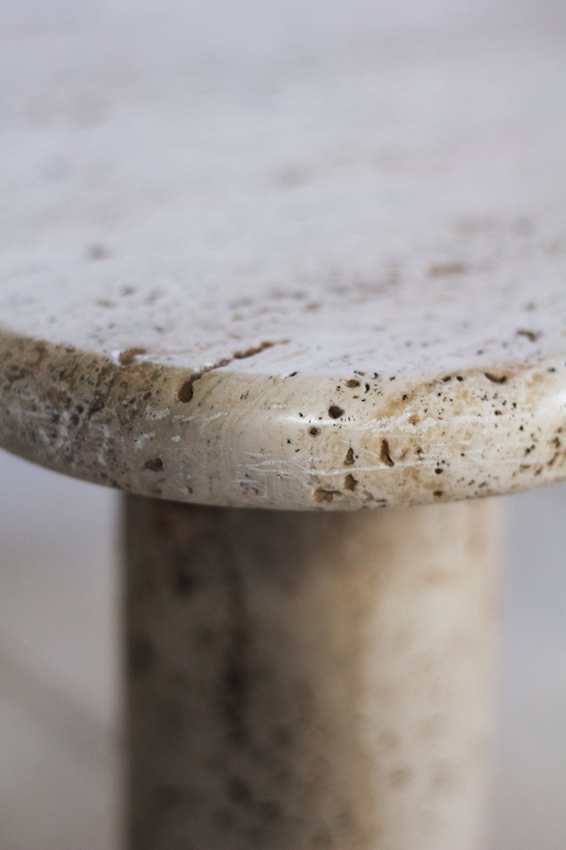 Travertine coffee table in the style of Angelo Mangiarotti, 1970.