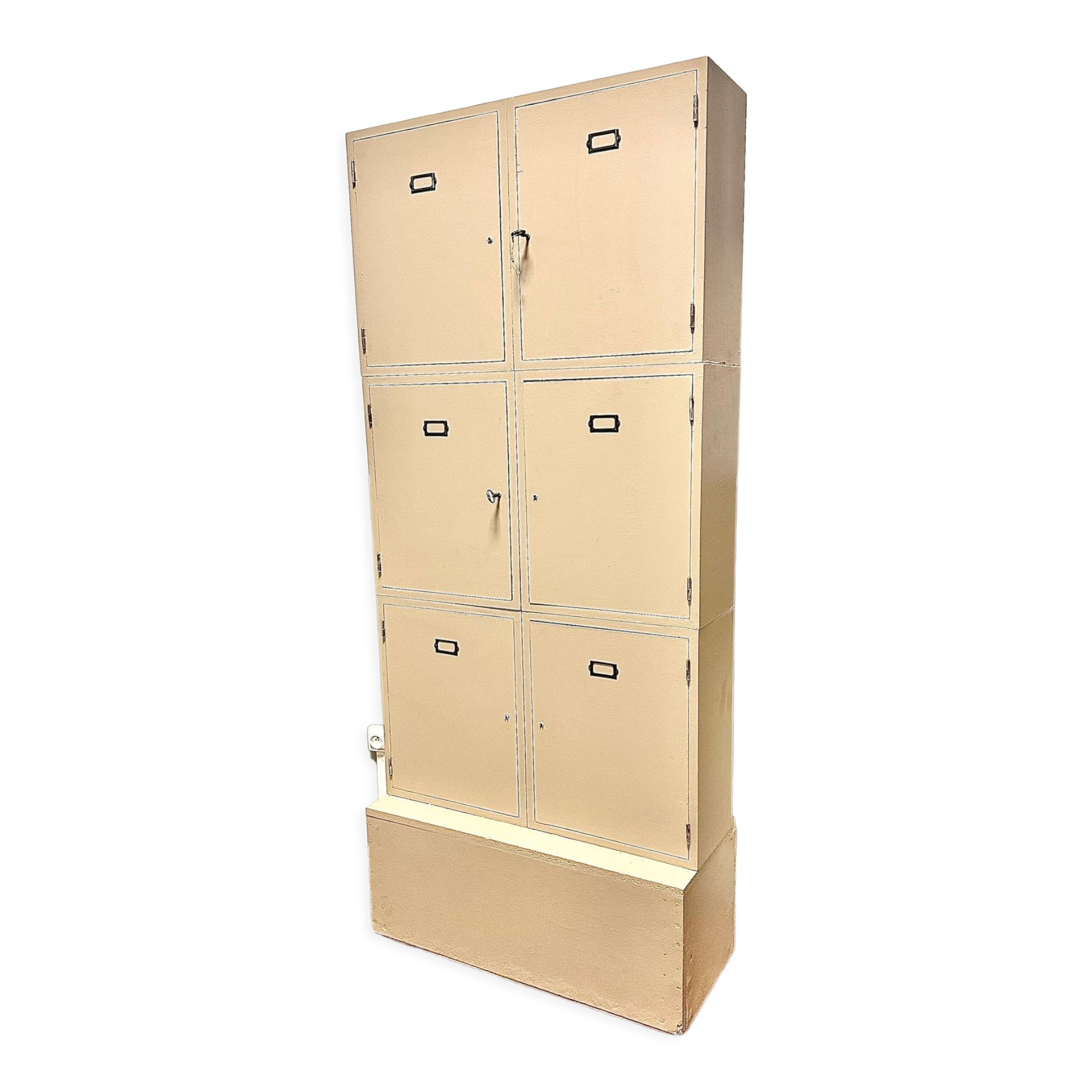 Workshop furniture with 6 cupboards