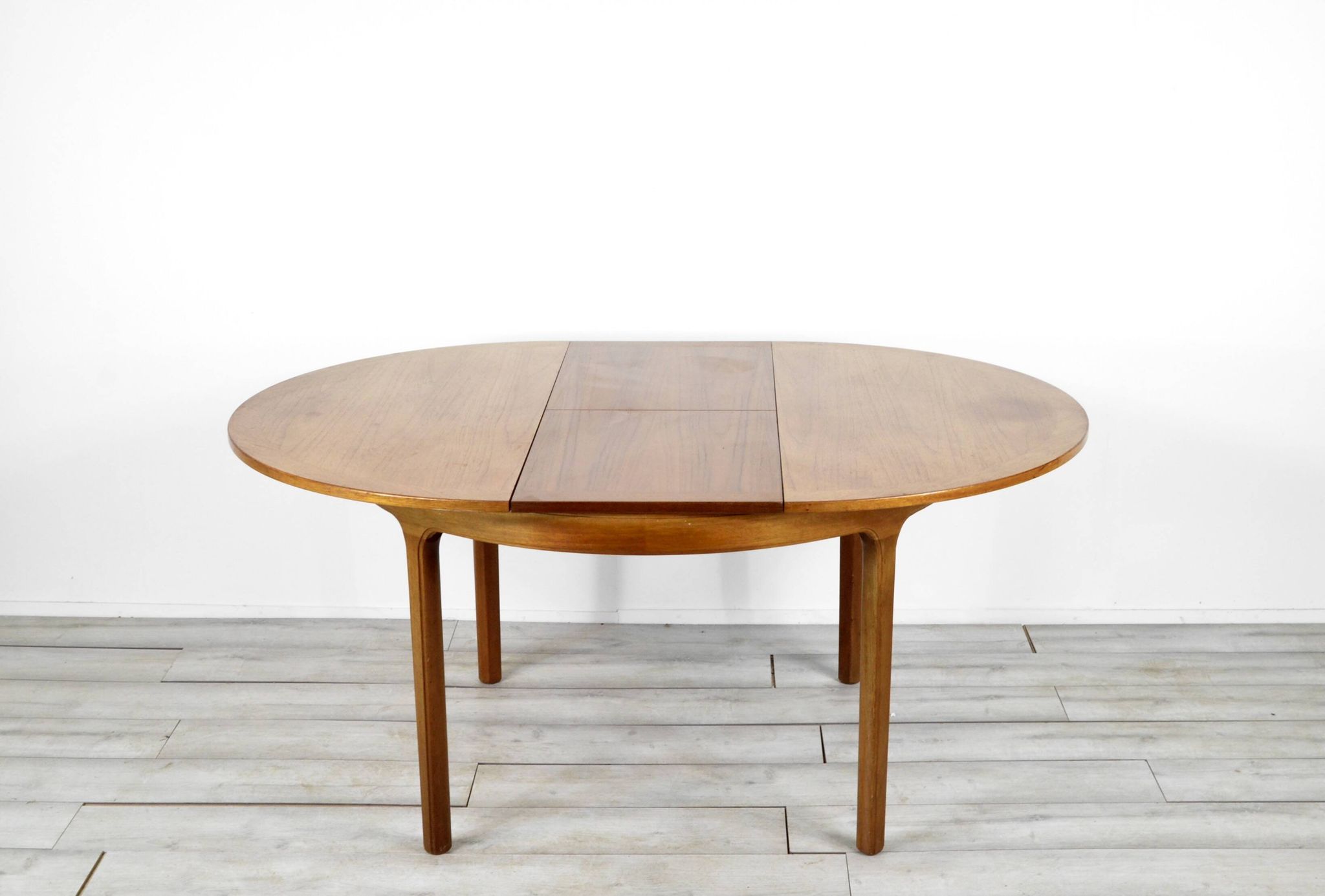 Midcentury Extending Round Teak Table By Nathan. Vintage Modern / Danish St