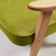 Fauteuil moderne en velours vert lime design par Chierowski