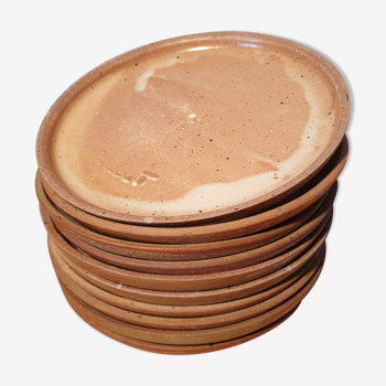 Set of 10 flat plates potter's sandstone