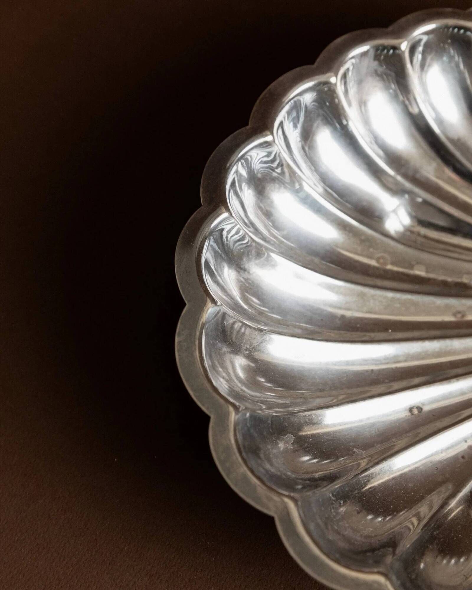 Silver-plated metal shell-shaped saladier from Italy, 1960s, vintage fruit and jewellery bowl