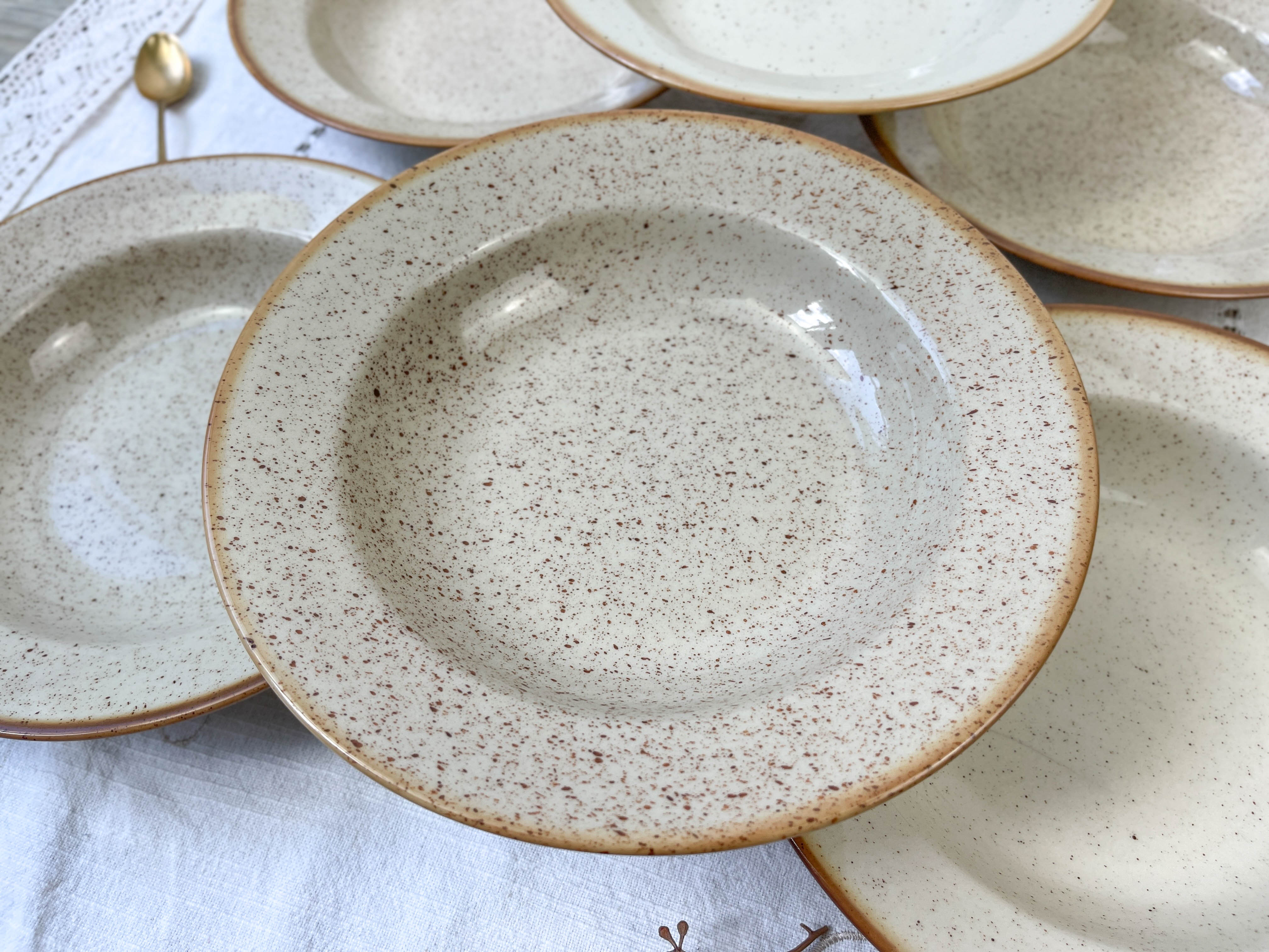 6 Tulowice speckled stoneware soup plates