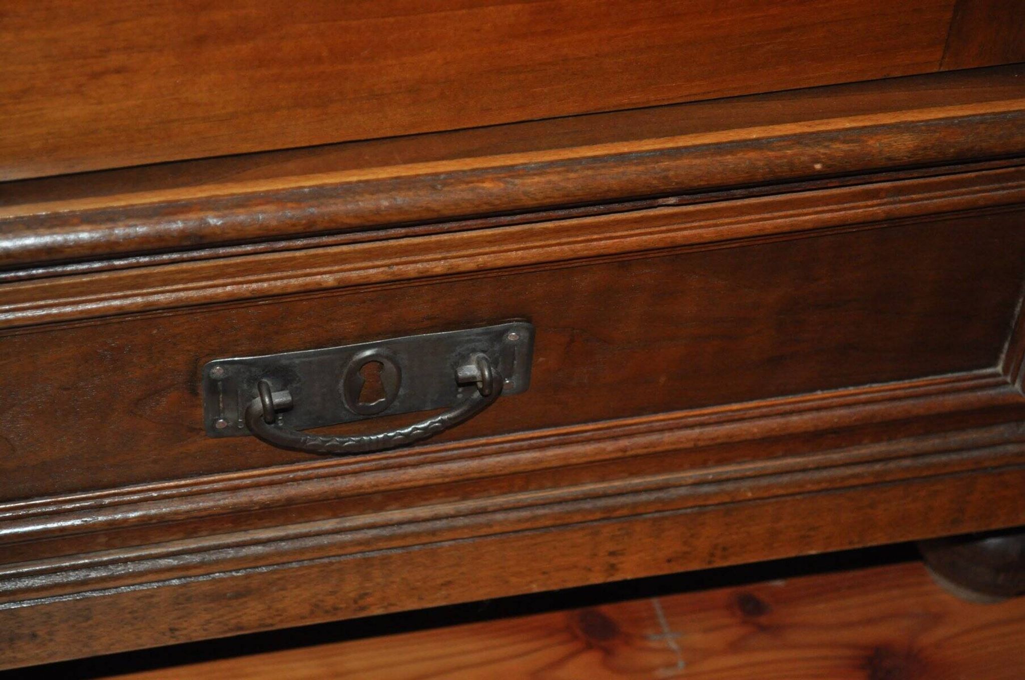 Antique wooden and glass cabinet in brown - 1900 style display case with carved mouldings.