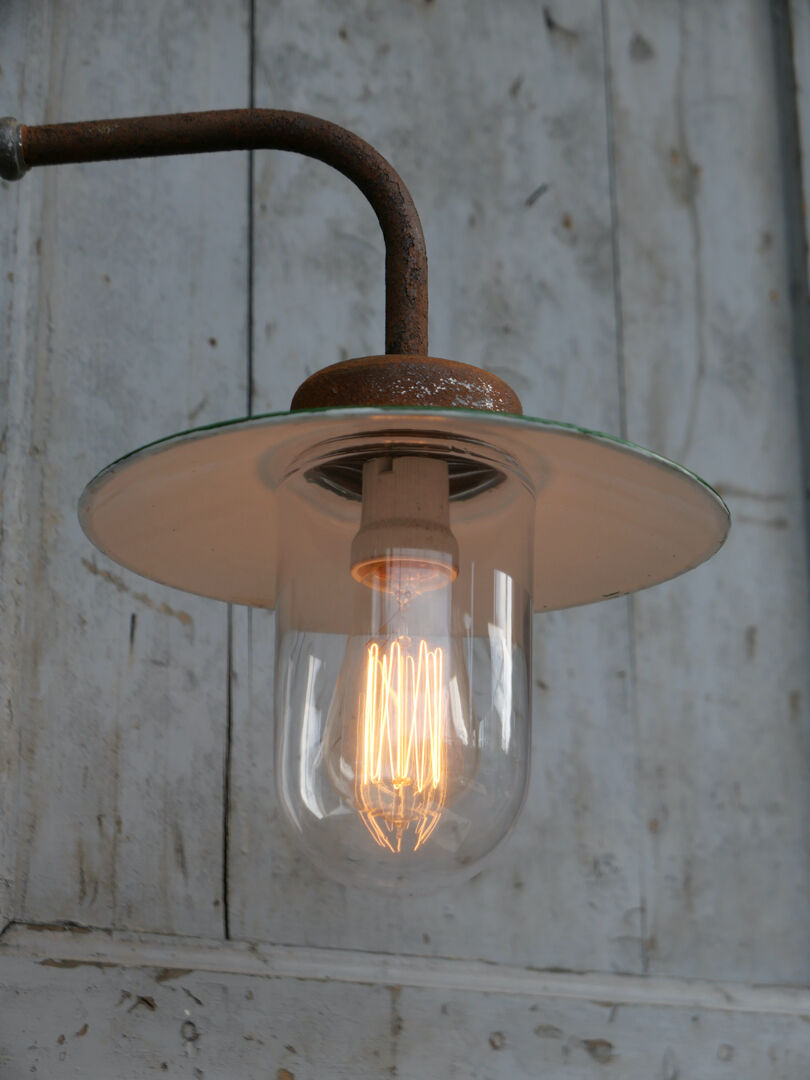 Apply outdoor swan collar court lamp
