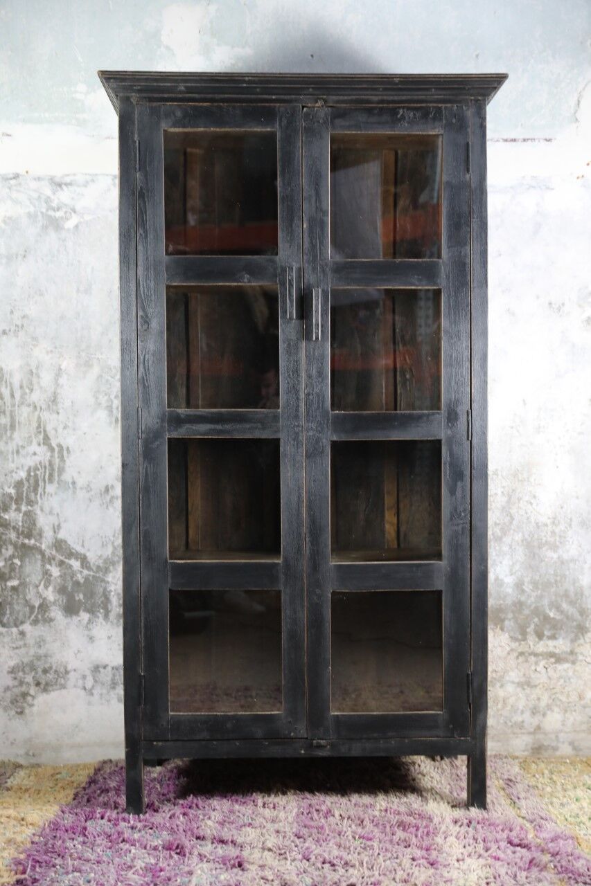 Showcase 2 doors 4 shelves, unique piece