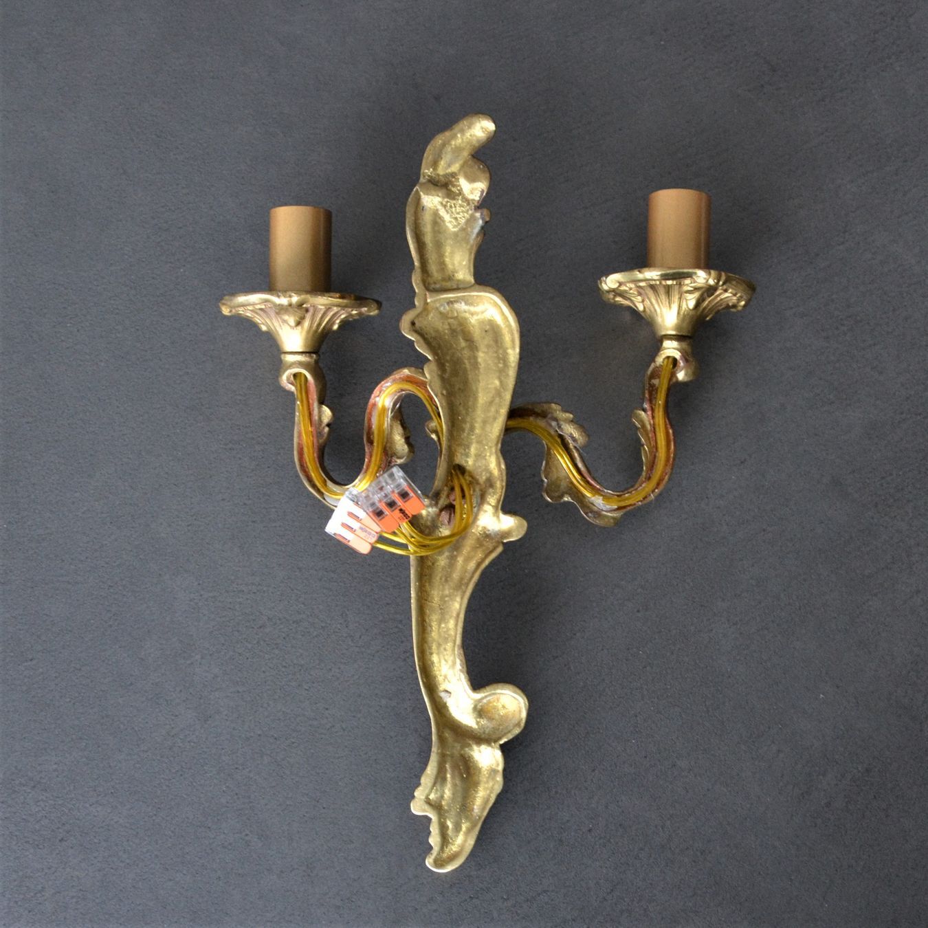Wall lamp in twisted golden bronze baroque 2 lights