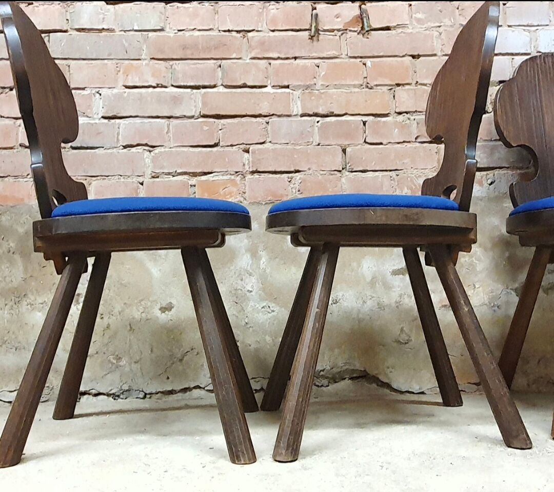 Lot of 6 vintage brutalist chairs from the 1970s.