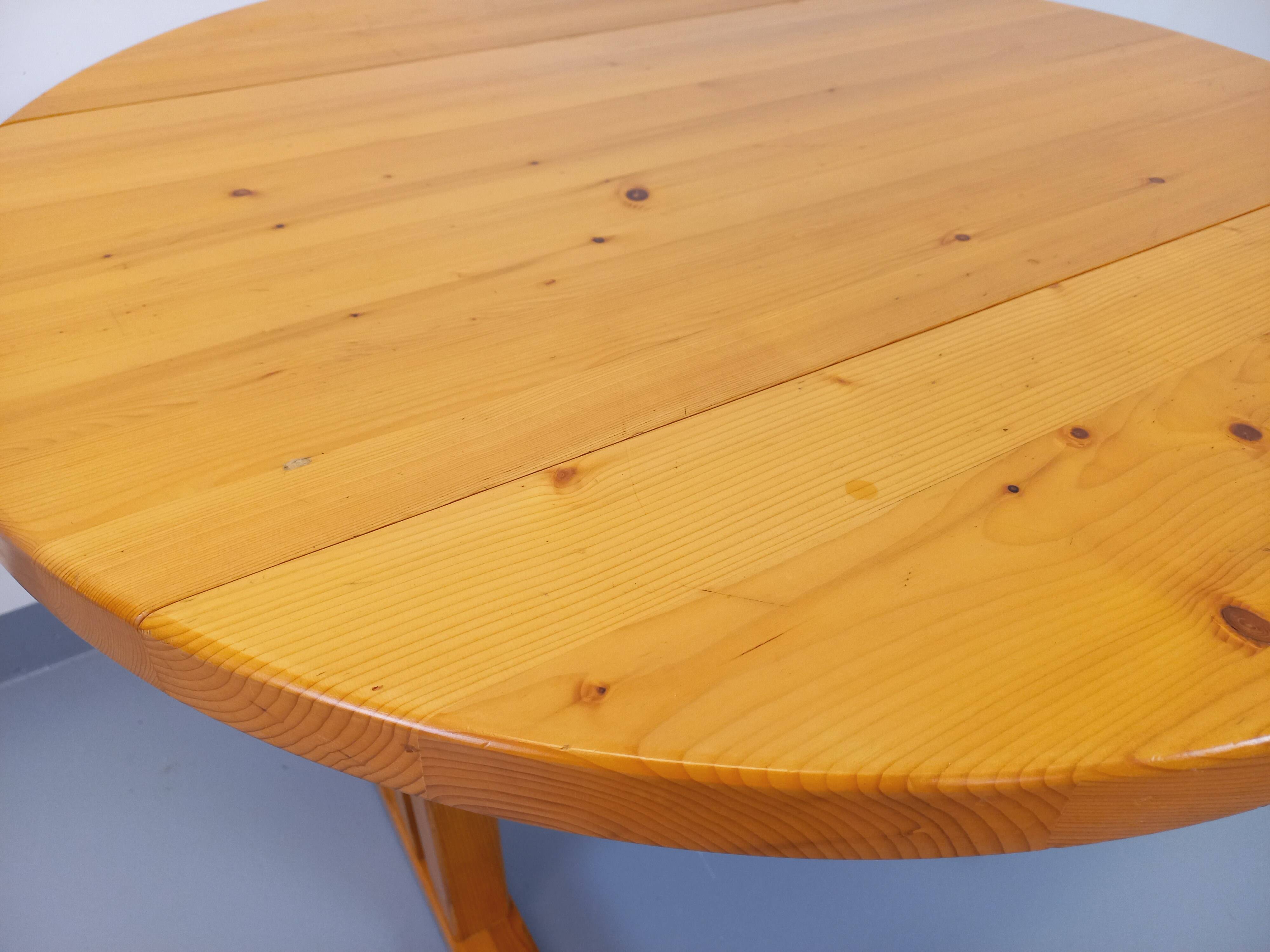 Vintage Charlotte Perriand Les Arcs round pine dining table from the 60s 70s