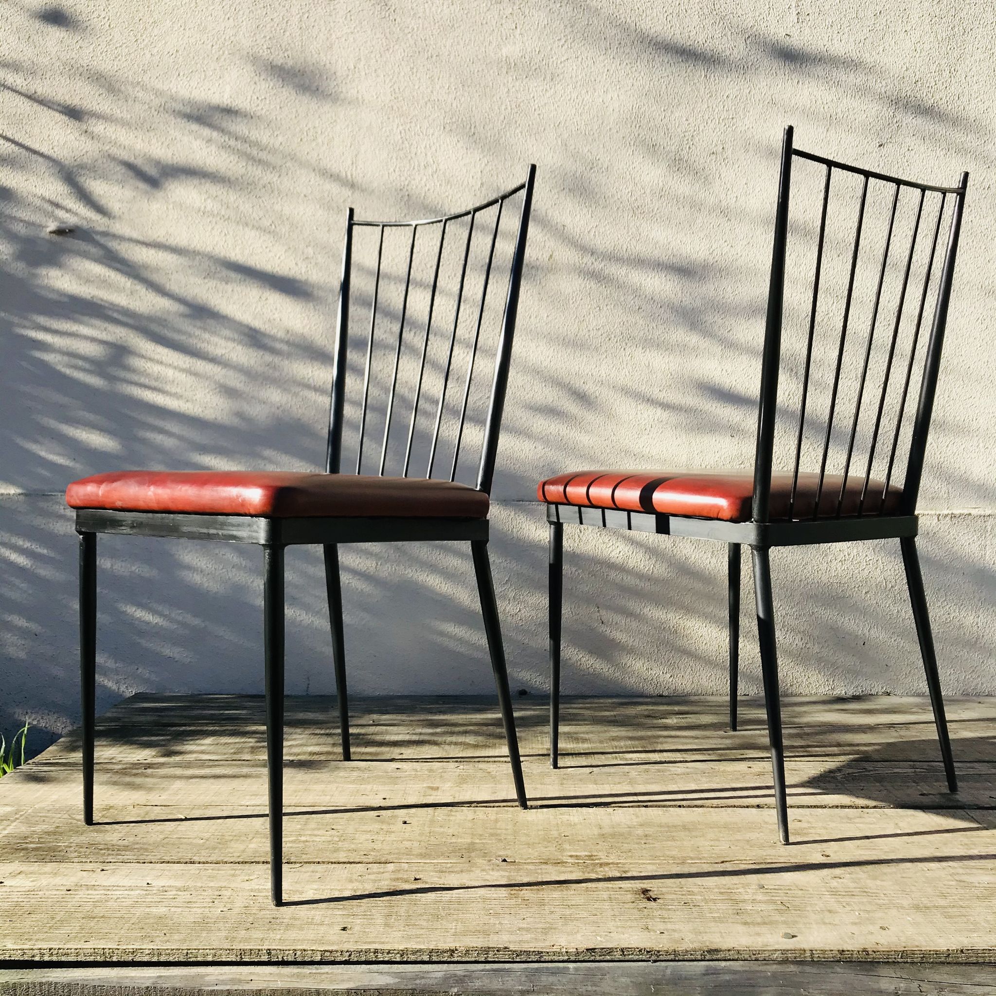 Paire de chaises vintage 1950 assises cuir