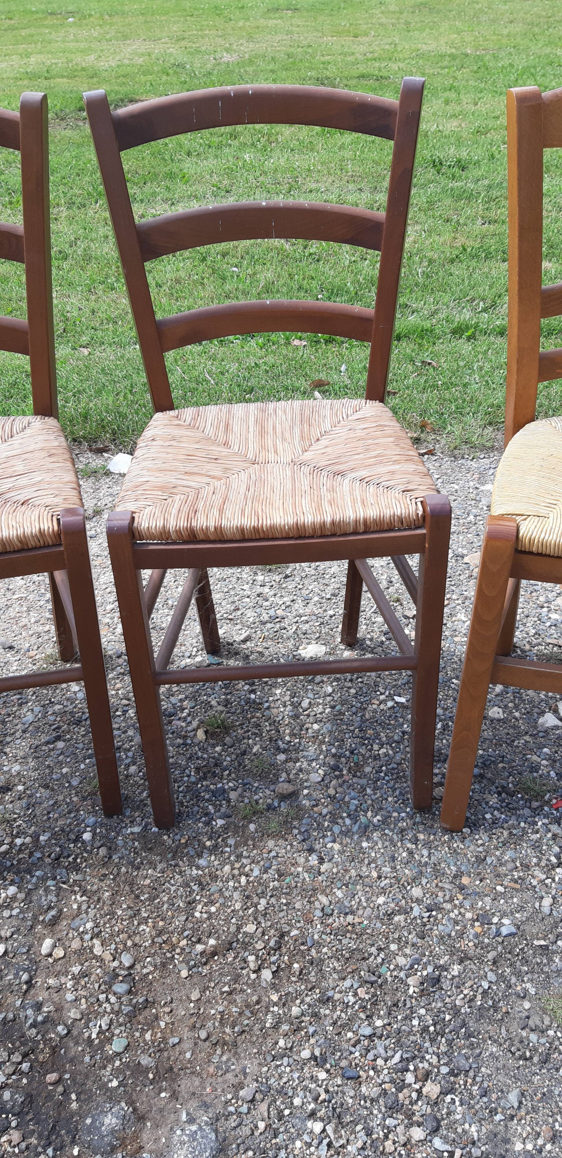 6 antique mulched chairs