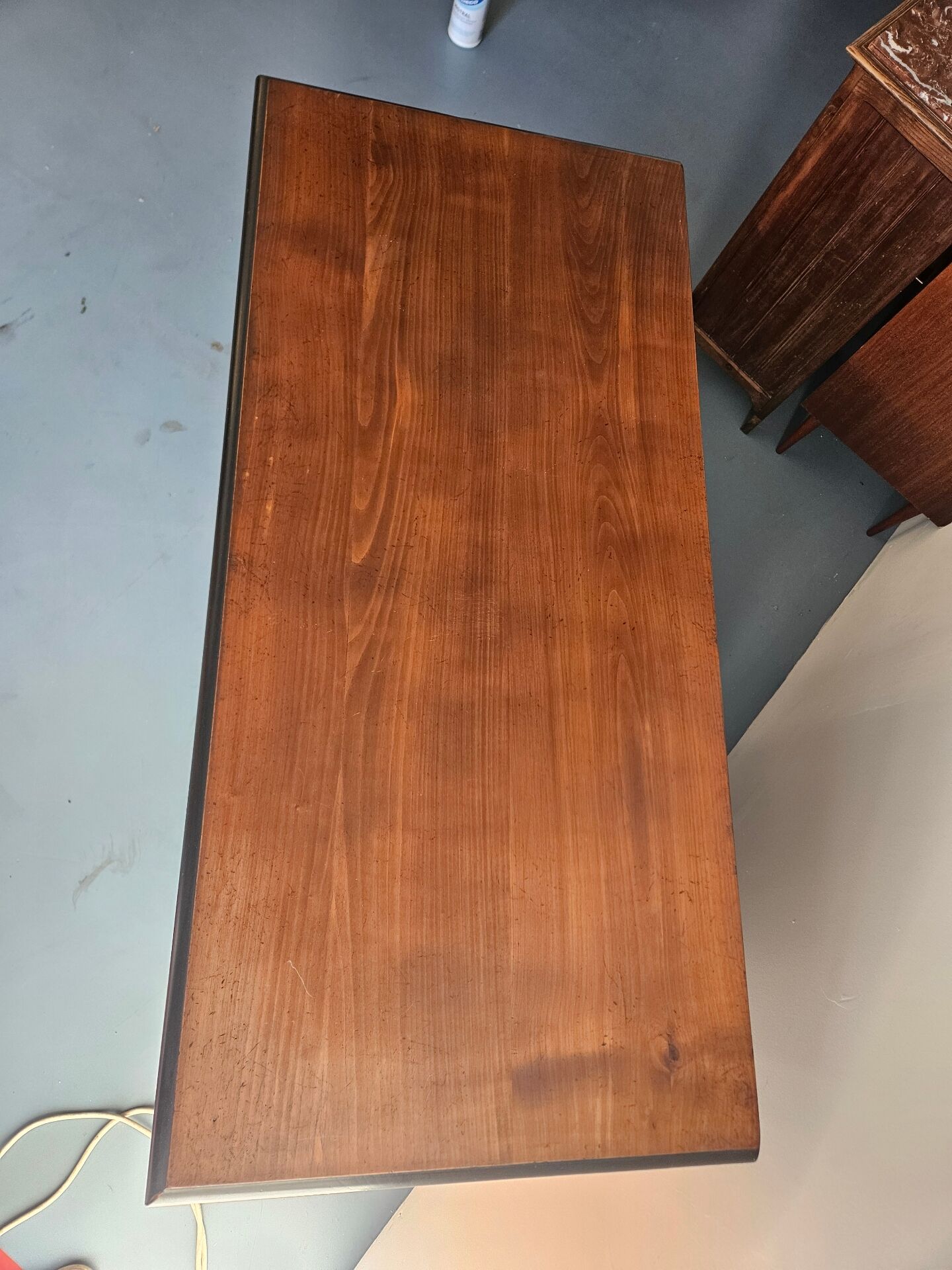 Buffet rustique en bois avec 2 tiroirs intégrés 