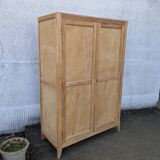 Low Parisian wardrobe