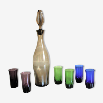 Sevice decanter and 6 colored glasses