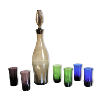 Sevice decanter and 6 colored glasses