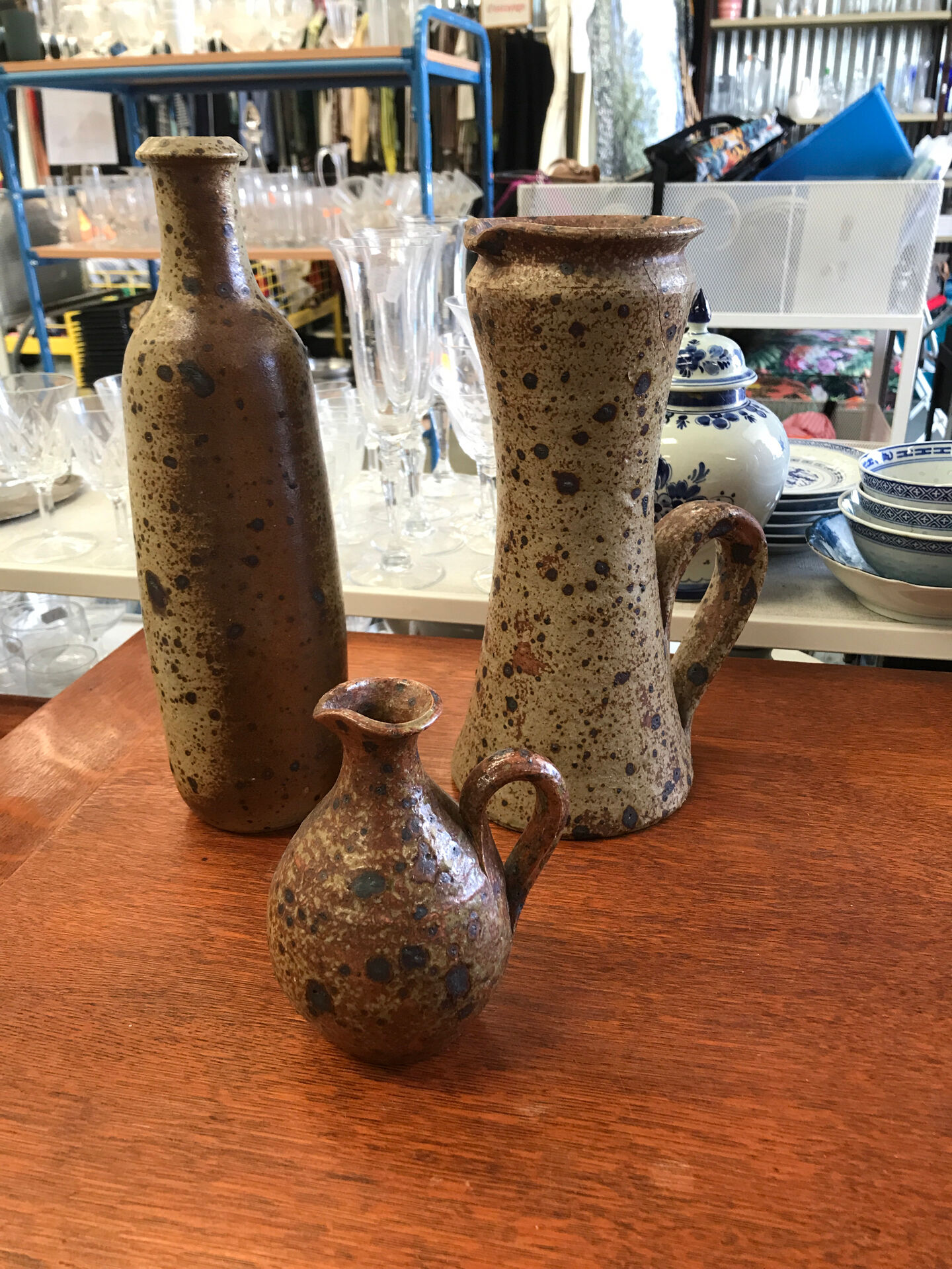 Lot de trois vases en grés pyrite