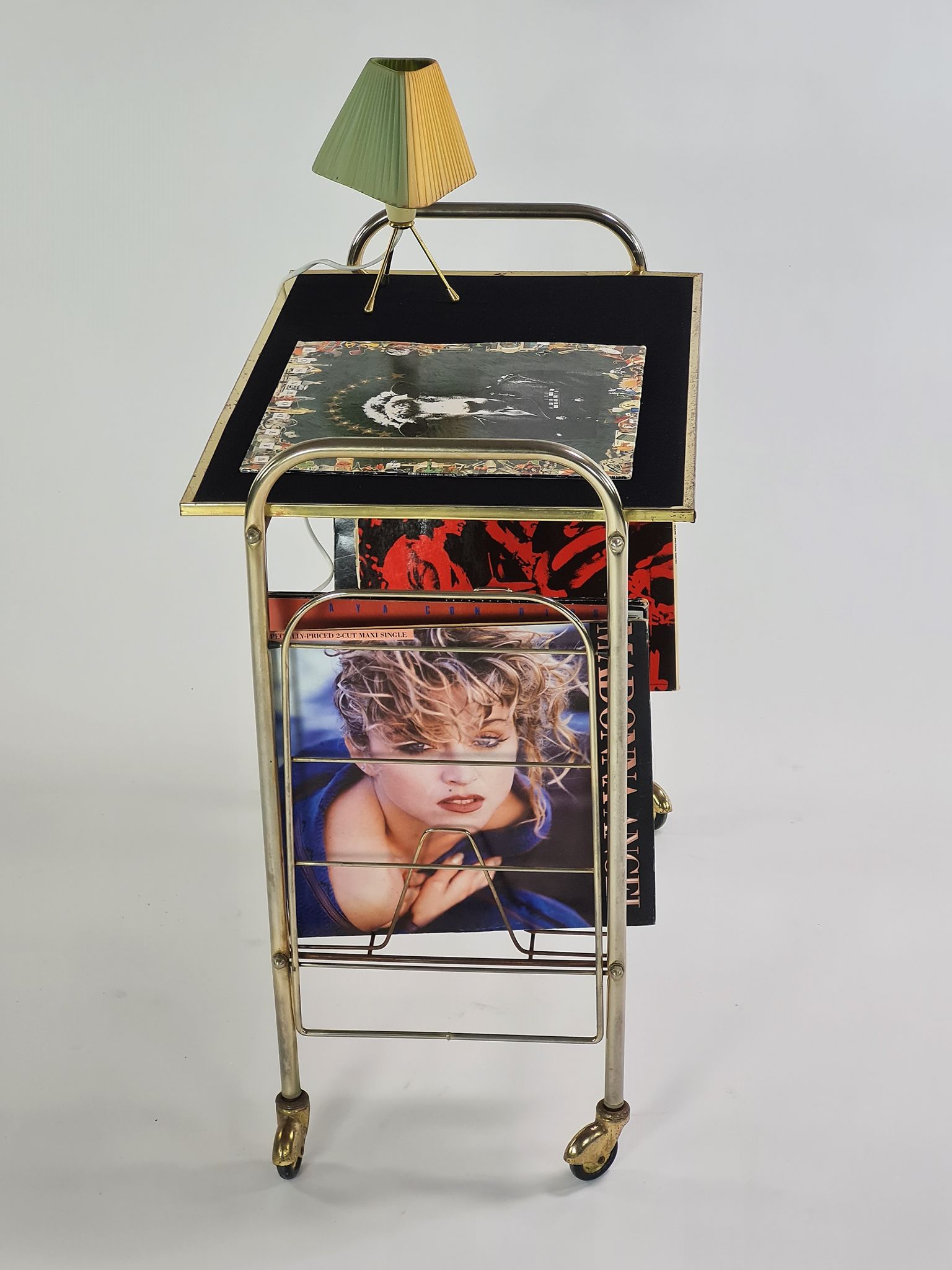 Meuble Hi_Fi, laiton et velours noir, circa 1970