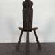 Chaise tripode brustaliste