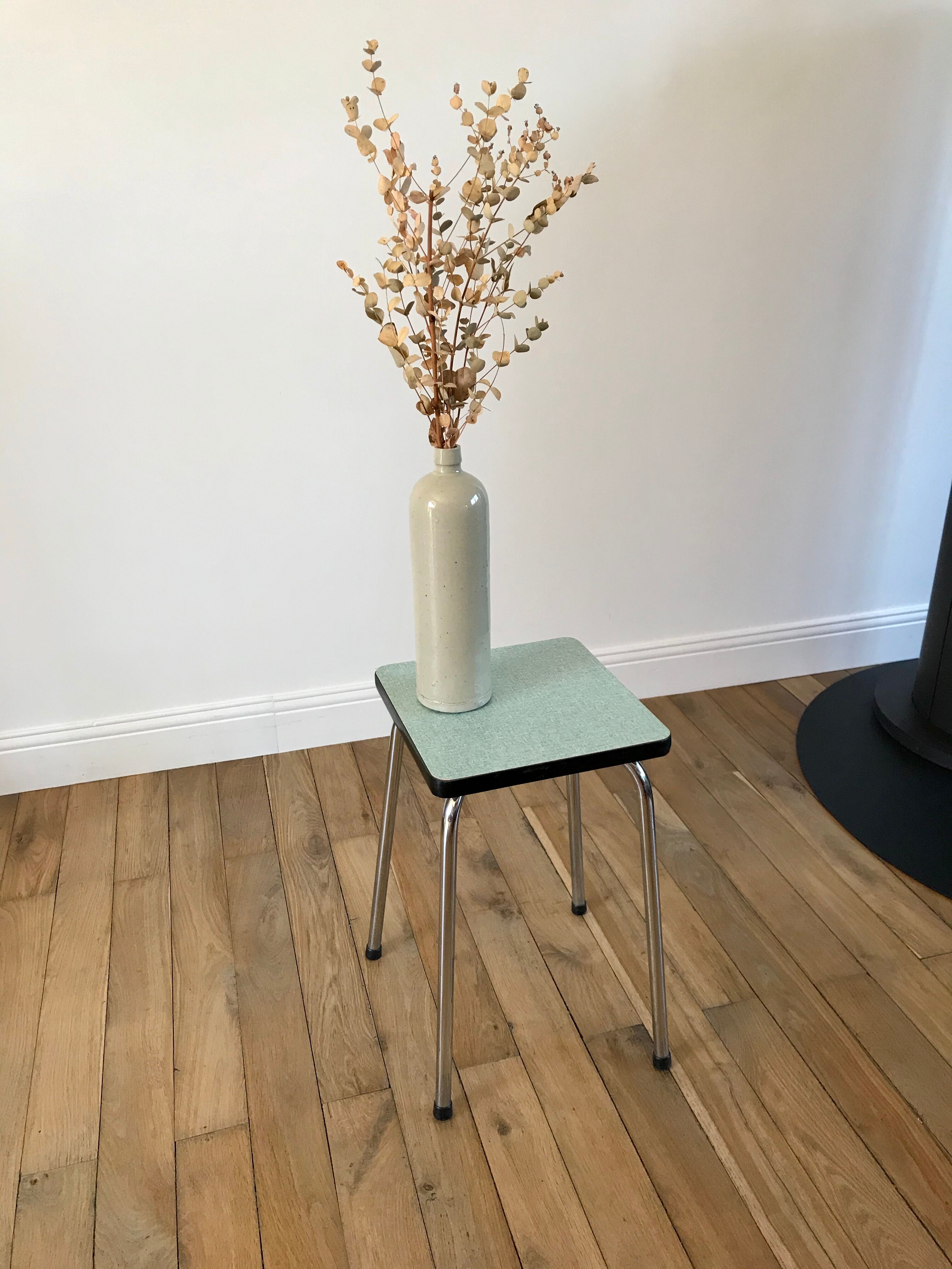 Green stool in formica 70s