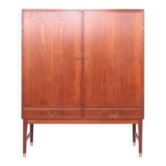 Niels O. Møller teak wooden cabinet, 1960s