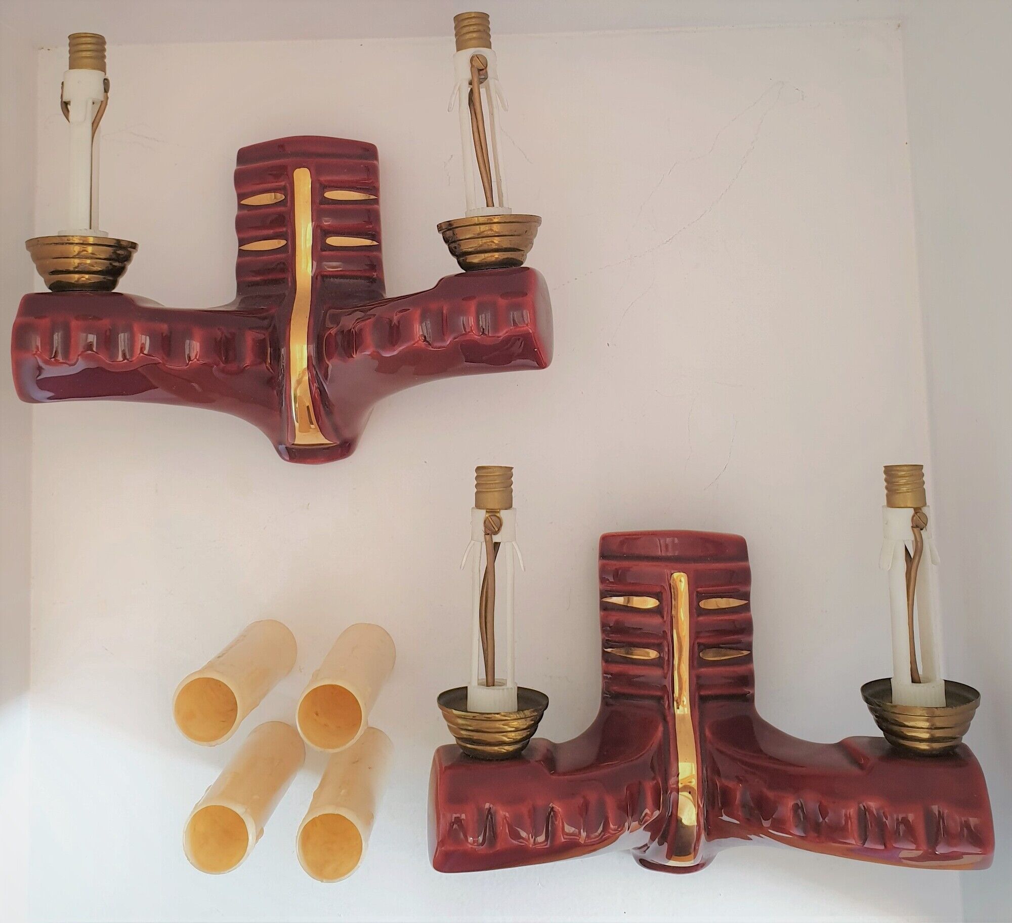 Pair of double art deco sconces in bordeaux and gold ceramics