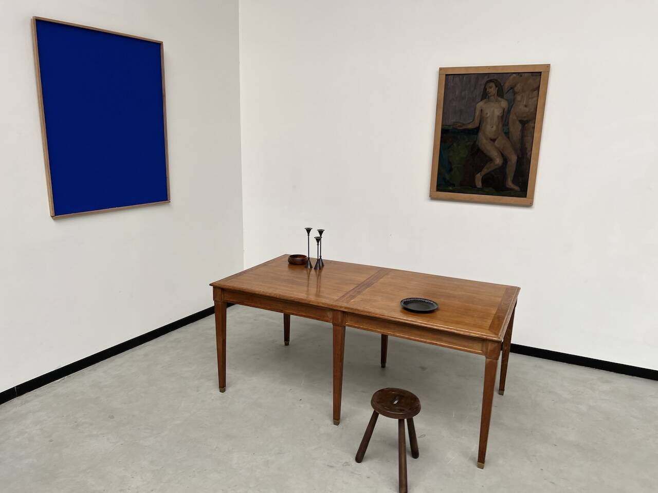 Small old oak farm table with 6 legs