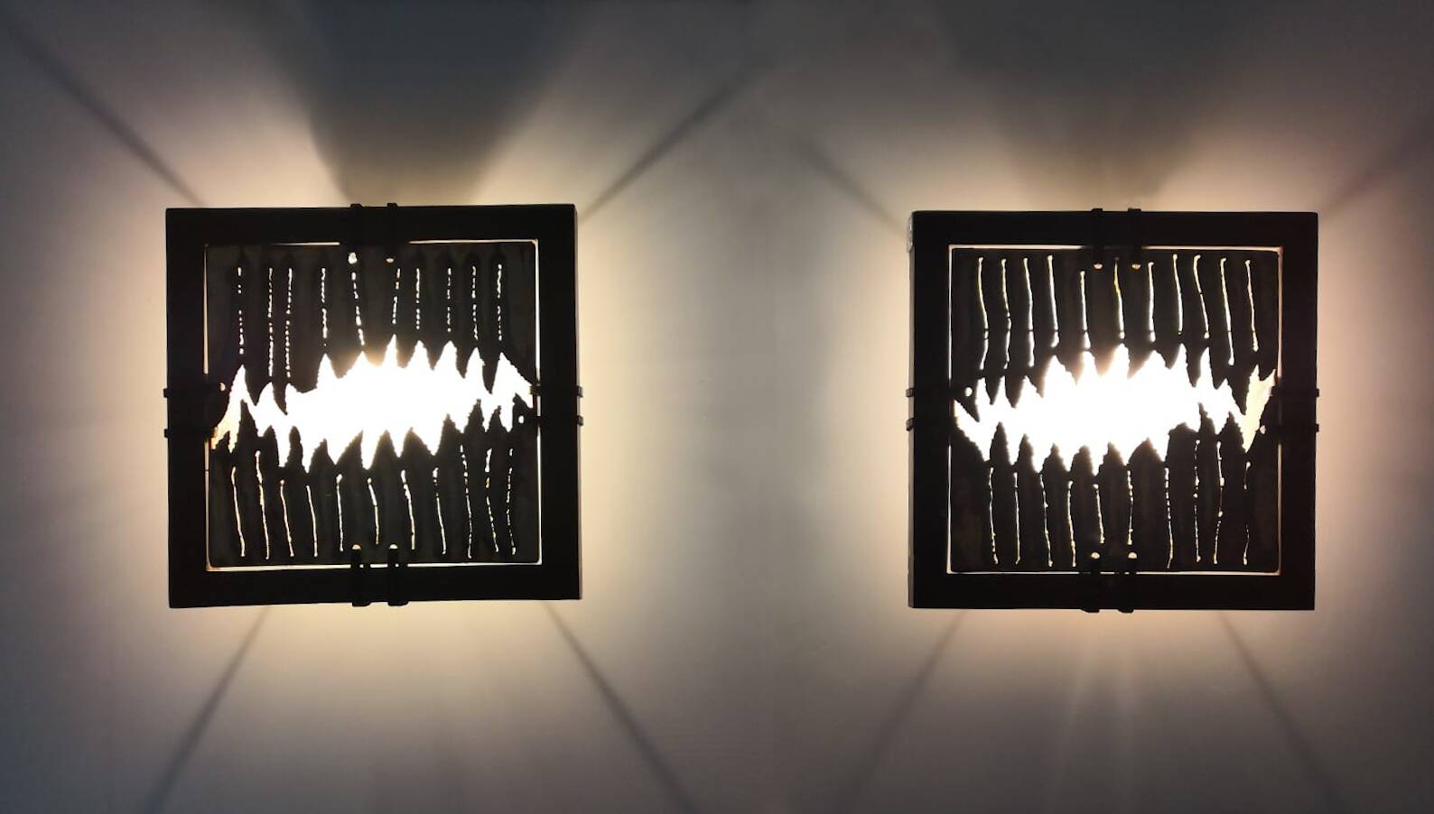 Paire d'appliques murales brutalistes de Ravi Sing pour Lightworks, années 1980