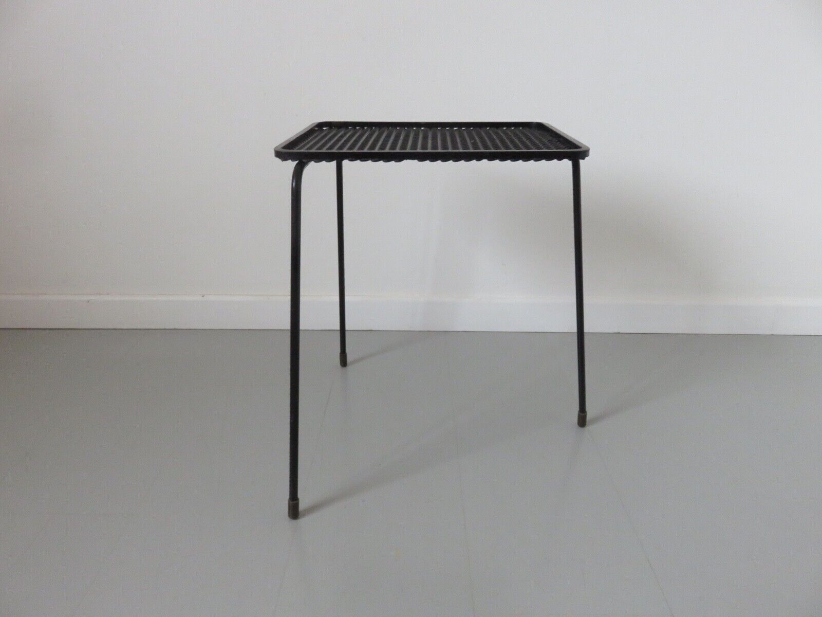 Tripod table submitted by Mathieu Mategot 1953