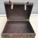 Decorative poplar suitcase with 2 clasps