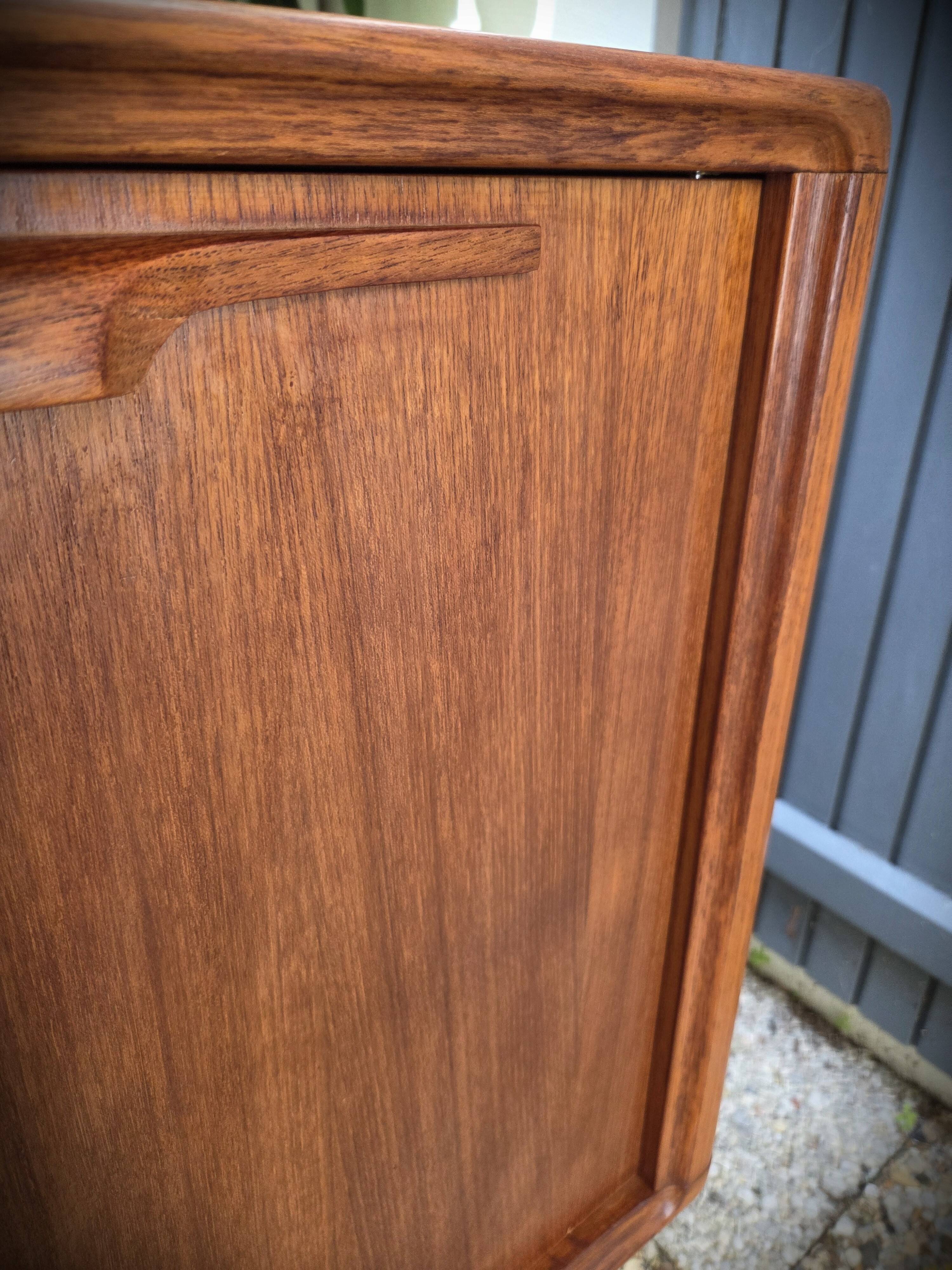 Scandinavian teak enfilade design