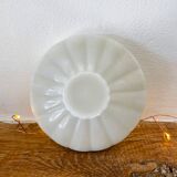 White opaline bonbonnière