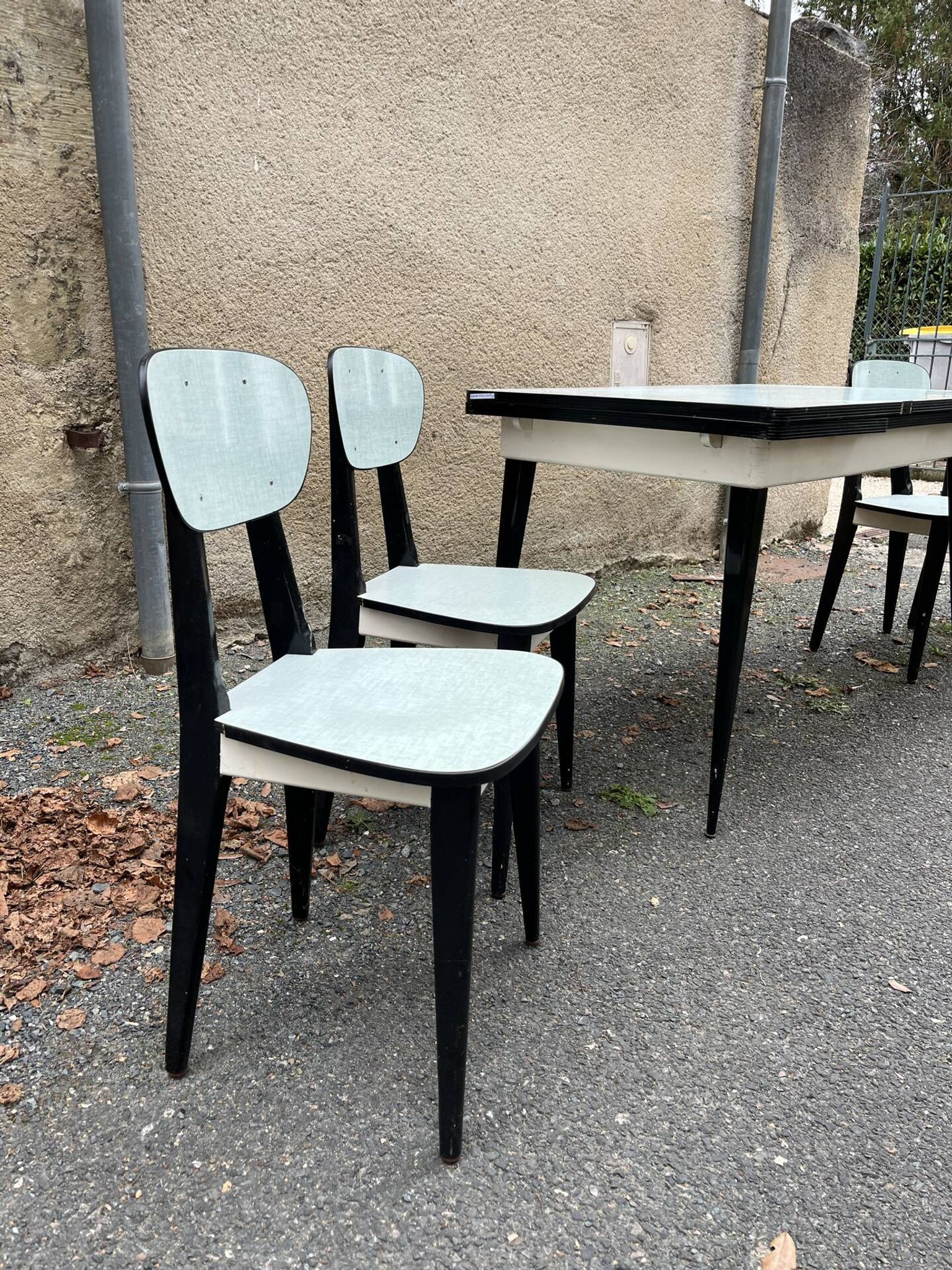 Table et chaises Formica