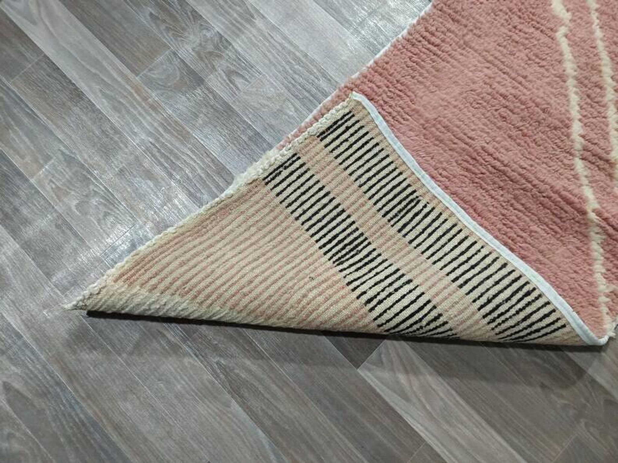 Handmade runner rug 300cm x 70cm