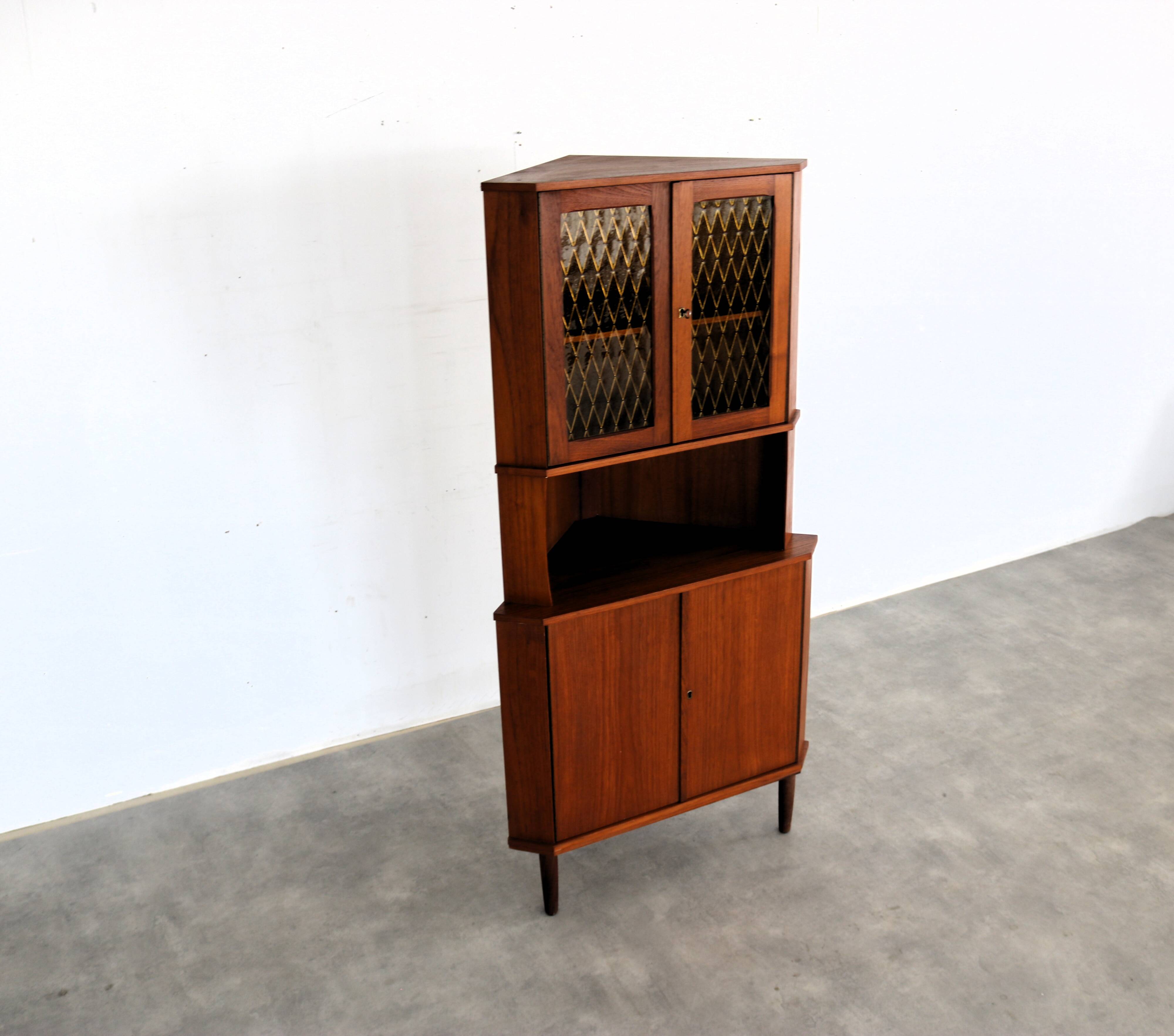 vintage corner cabinet | display cabinet | 1960s | Danish