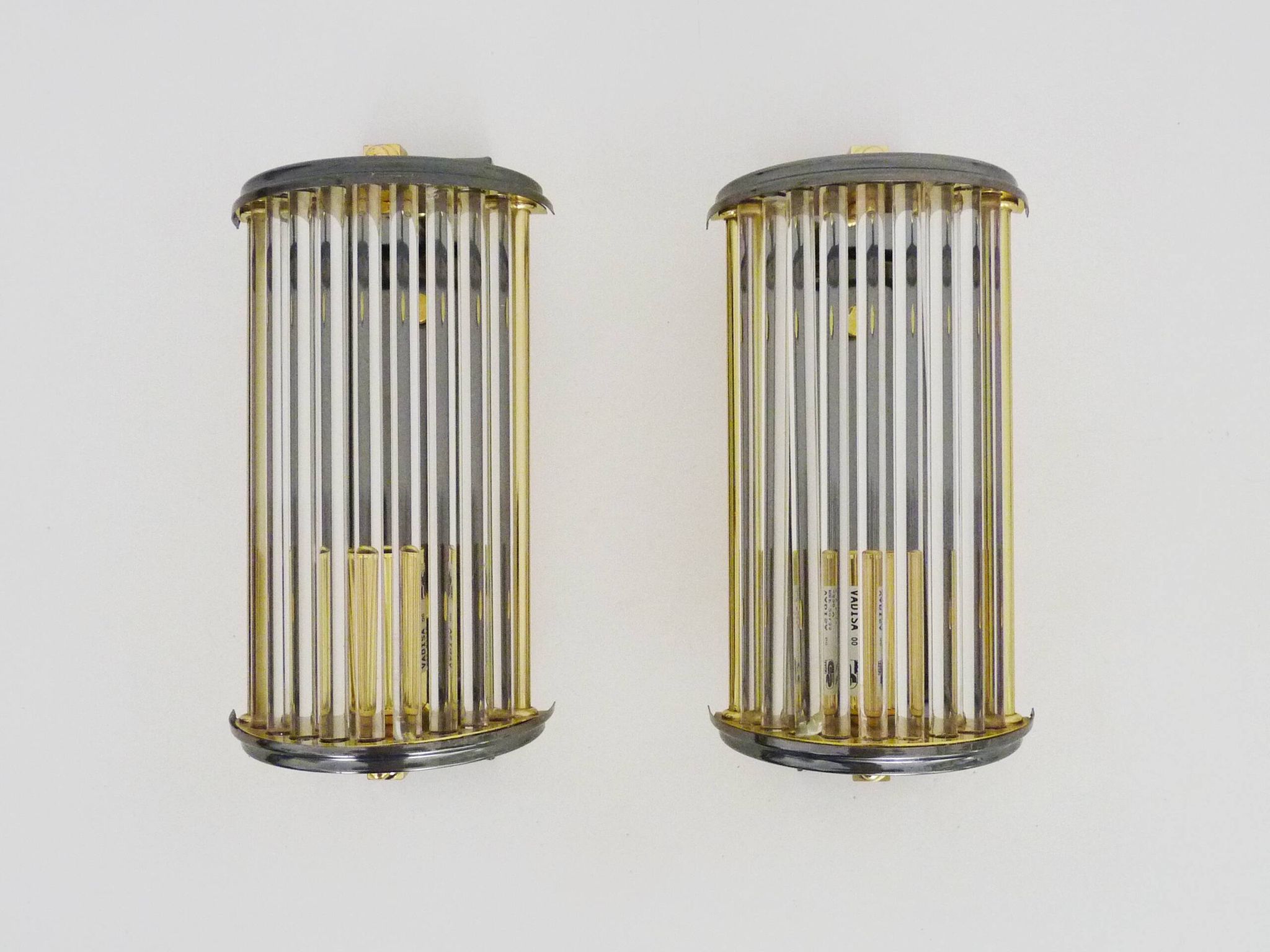 Pair of Art Deco style wall lights, brass, metal and glass GS model Vadisa. 1970s
