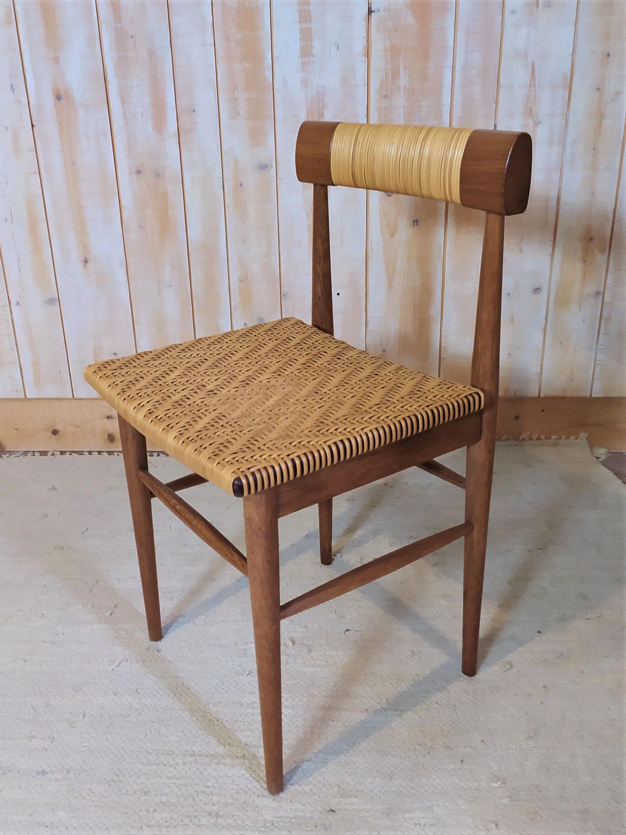 Bed and chair wood and rattan