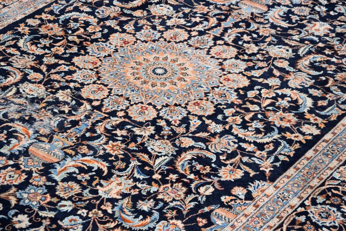 Tapis d'orient kashmar iran en laine : 3.55 x 2.50 mètres - circa : 1970 - "galerie sardje"