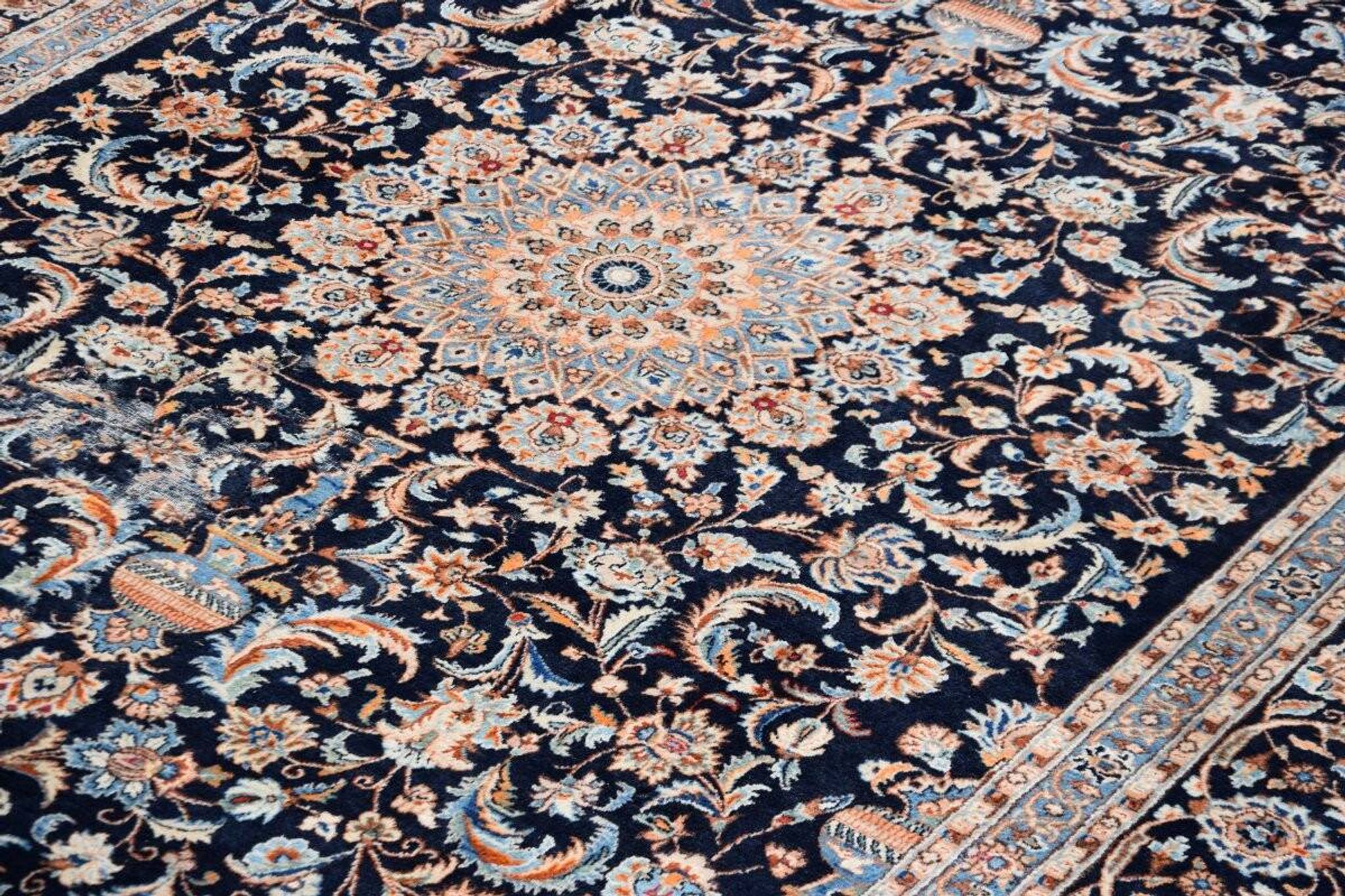 Oriental carpet kashmar iran in wool: 3.55 x 2.50 metres - circa: 1970 - "galerie sardje"