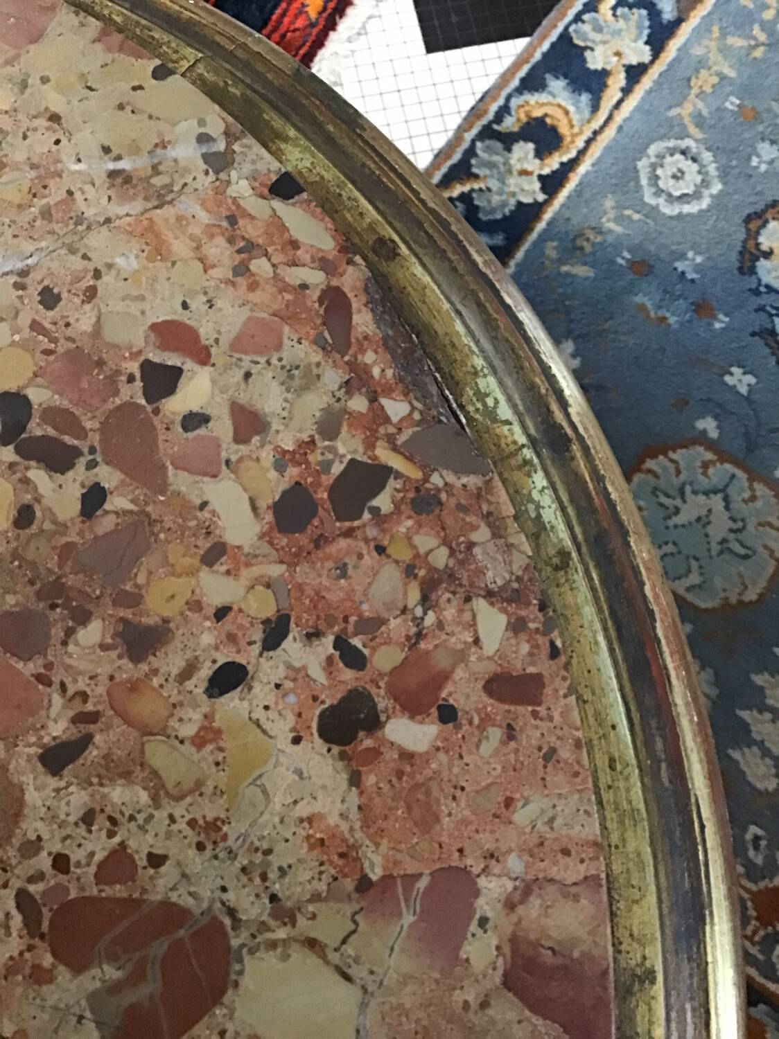 Gueridon table