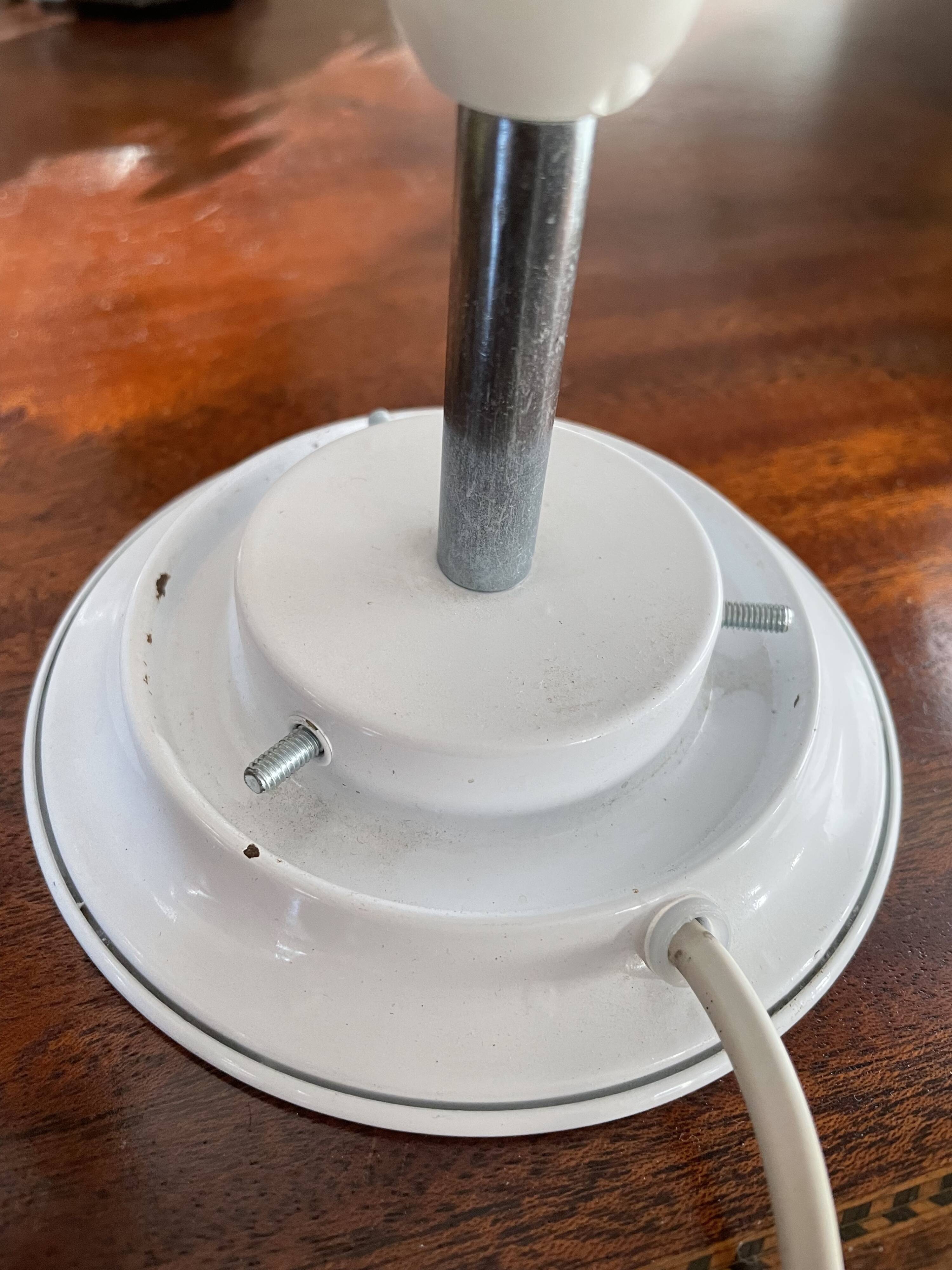 Vintage Murano opaline lamp