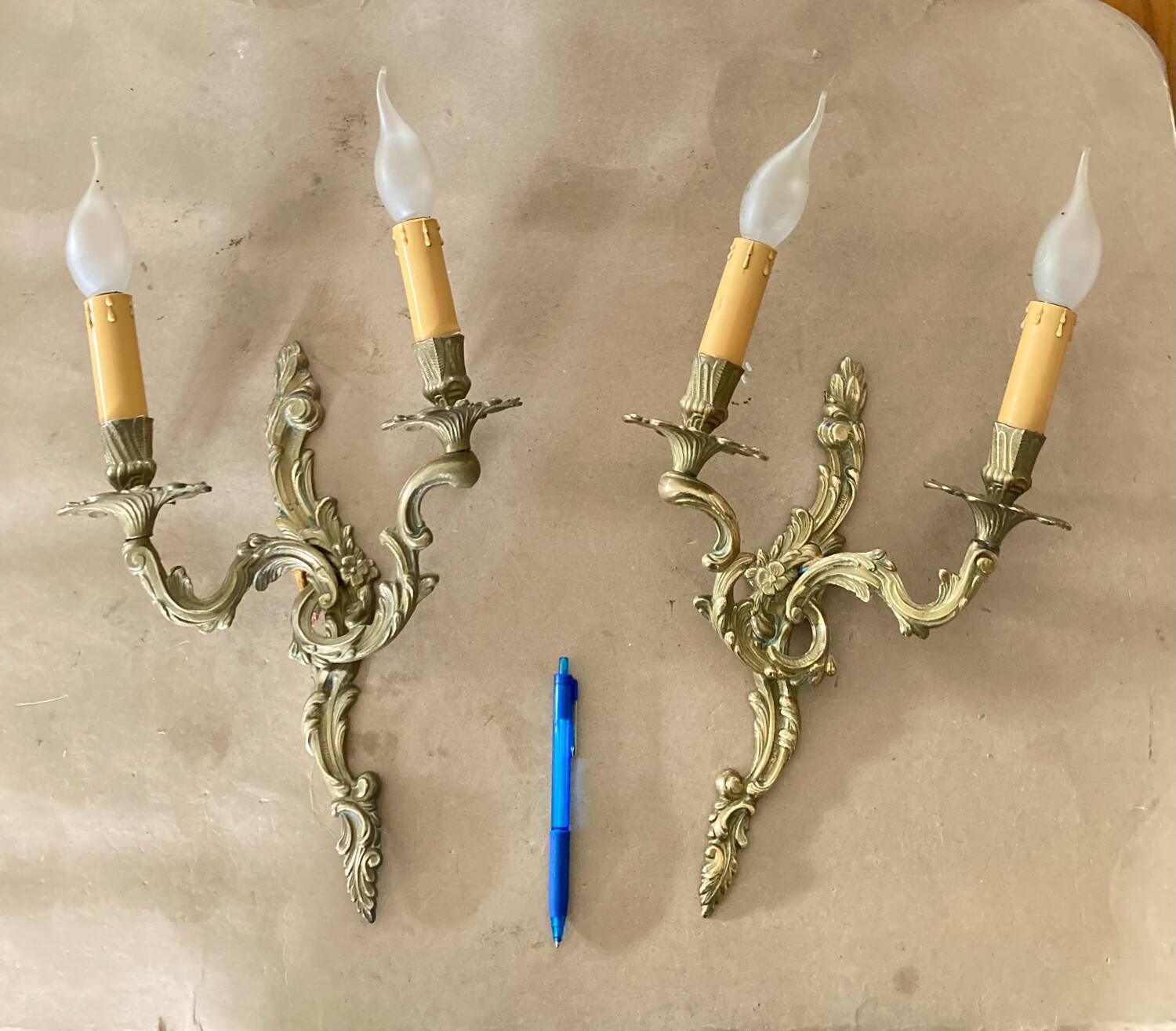 Louis XV style wall sconces in gilt bronze with undulating arms