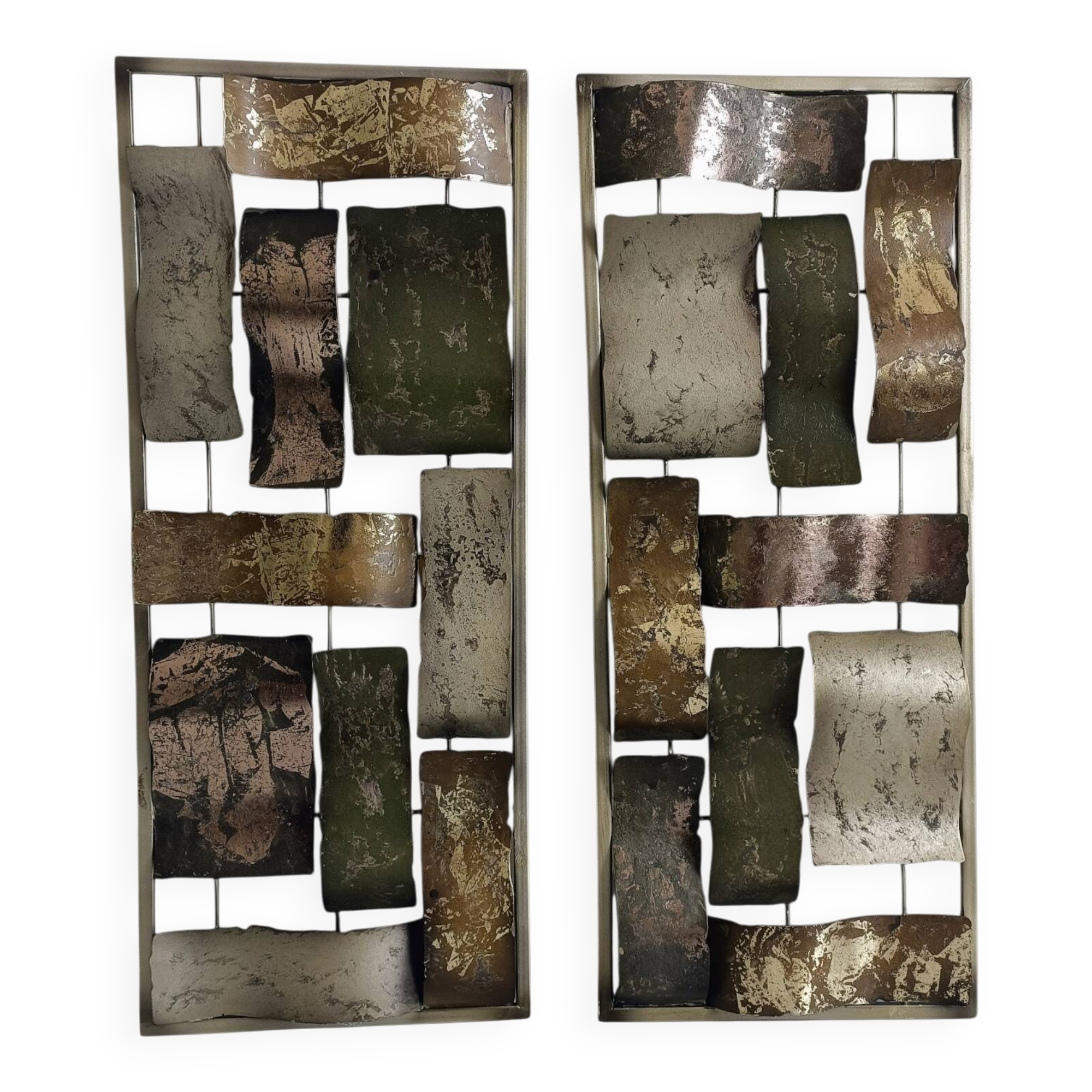 Paire de sculptures murales en métal brutalistes du milieu du siècle, Italie, fin des années 1970.
