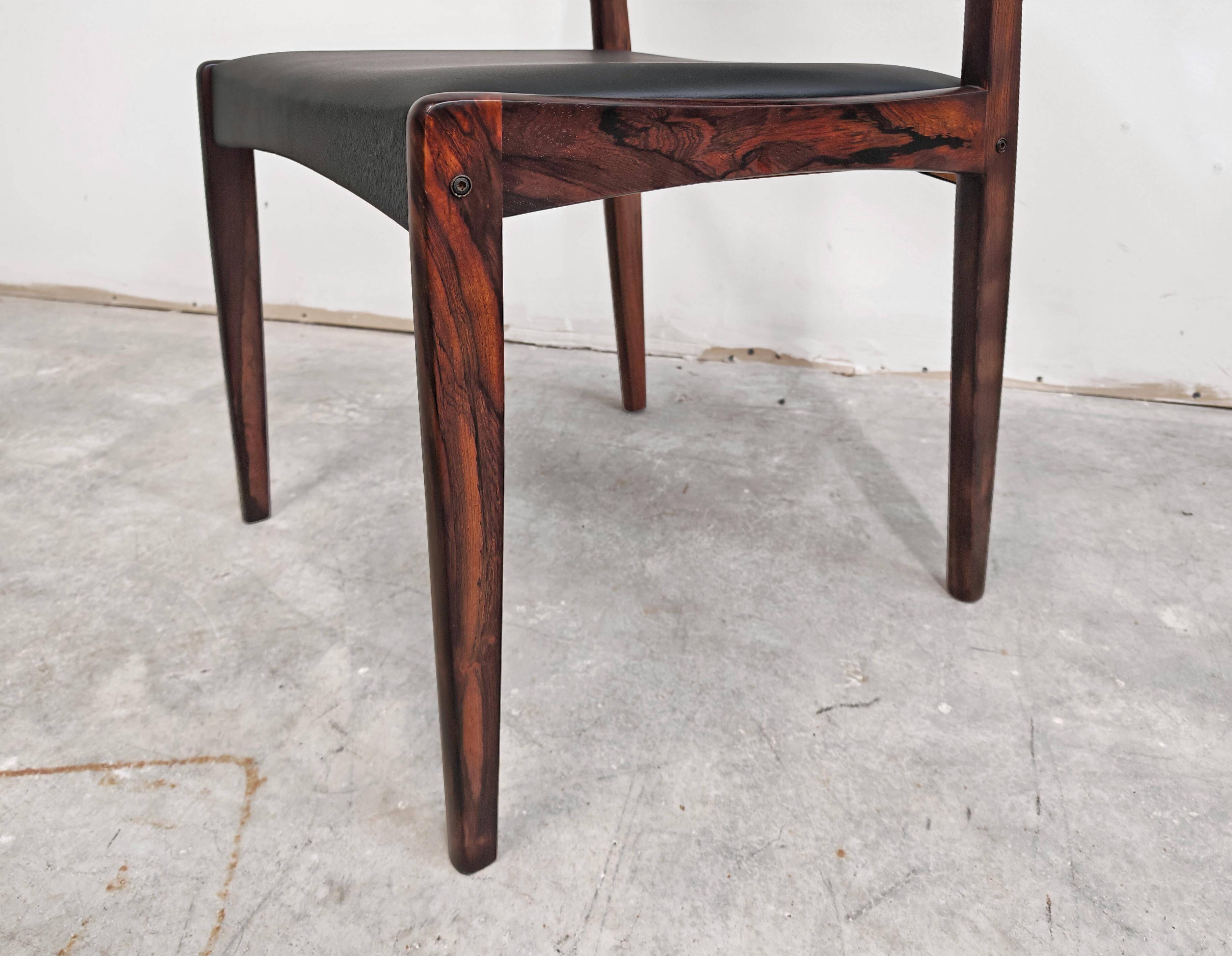 Set of 6 Mid Century Modern chairs in rosewood and leather by Bramin.