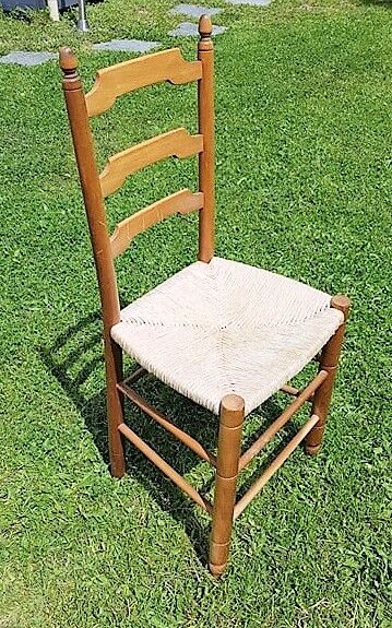 Wood and straw chair