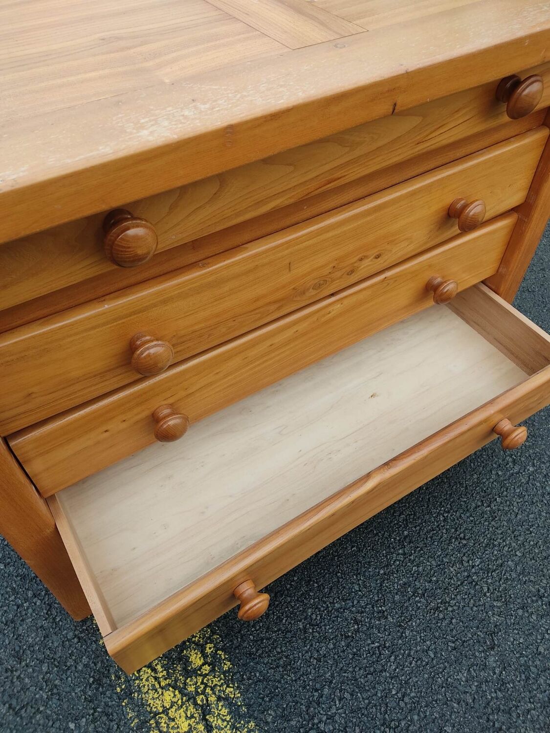 Commode pin atypique, 1980