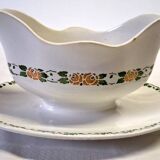 Very pretty gravy boat from Villeroy & Boch in good condition