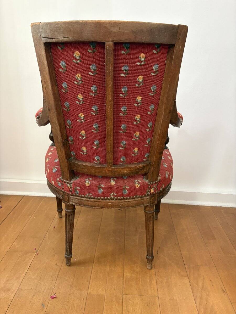 Fauteuil de style Louis XVI